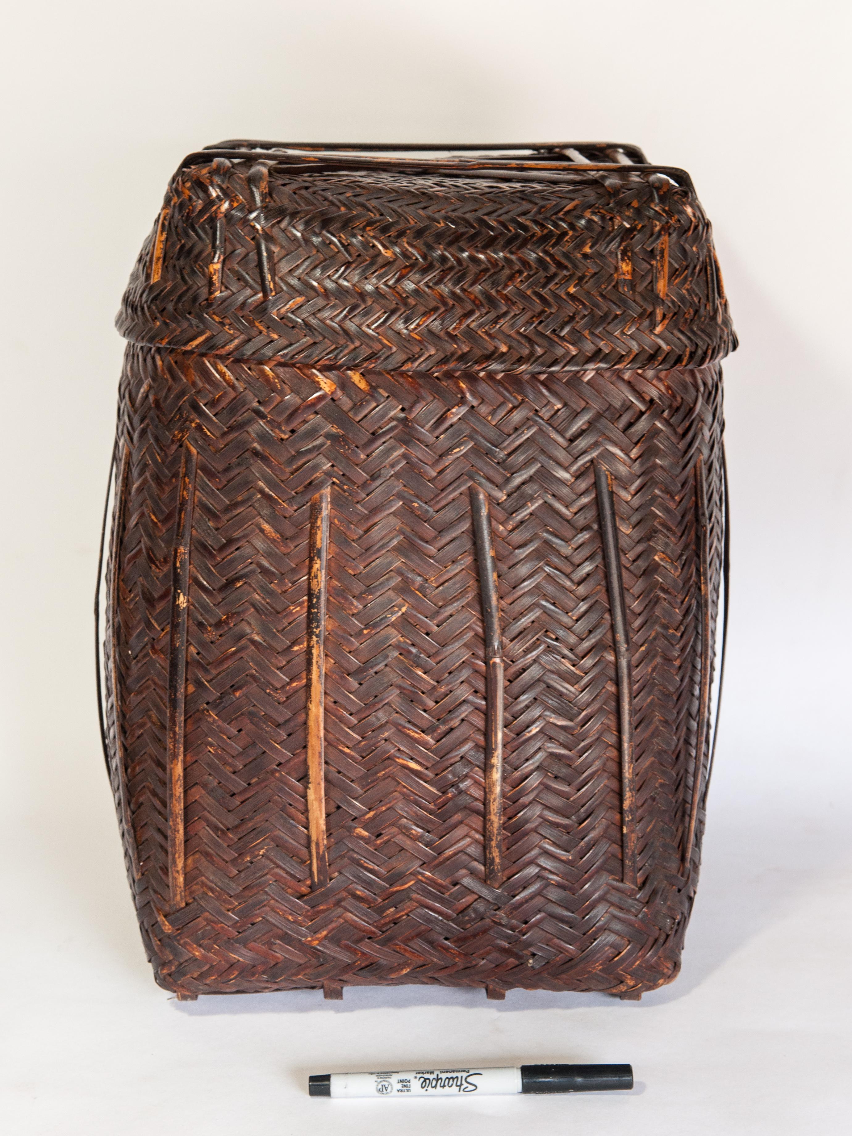 Nepalese Tribal Storage Basket Box with Lid from the Magar of Nepal, Mid-20th Century