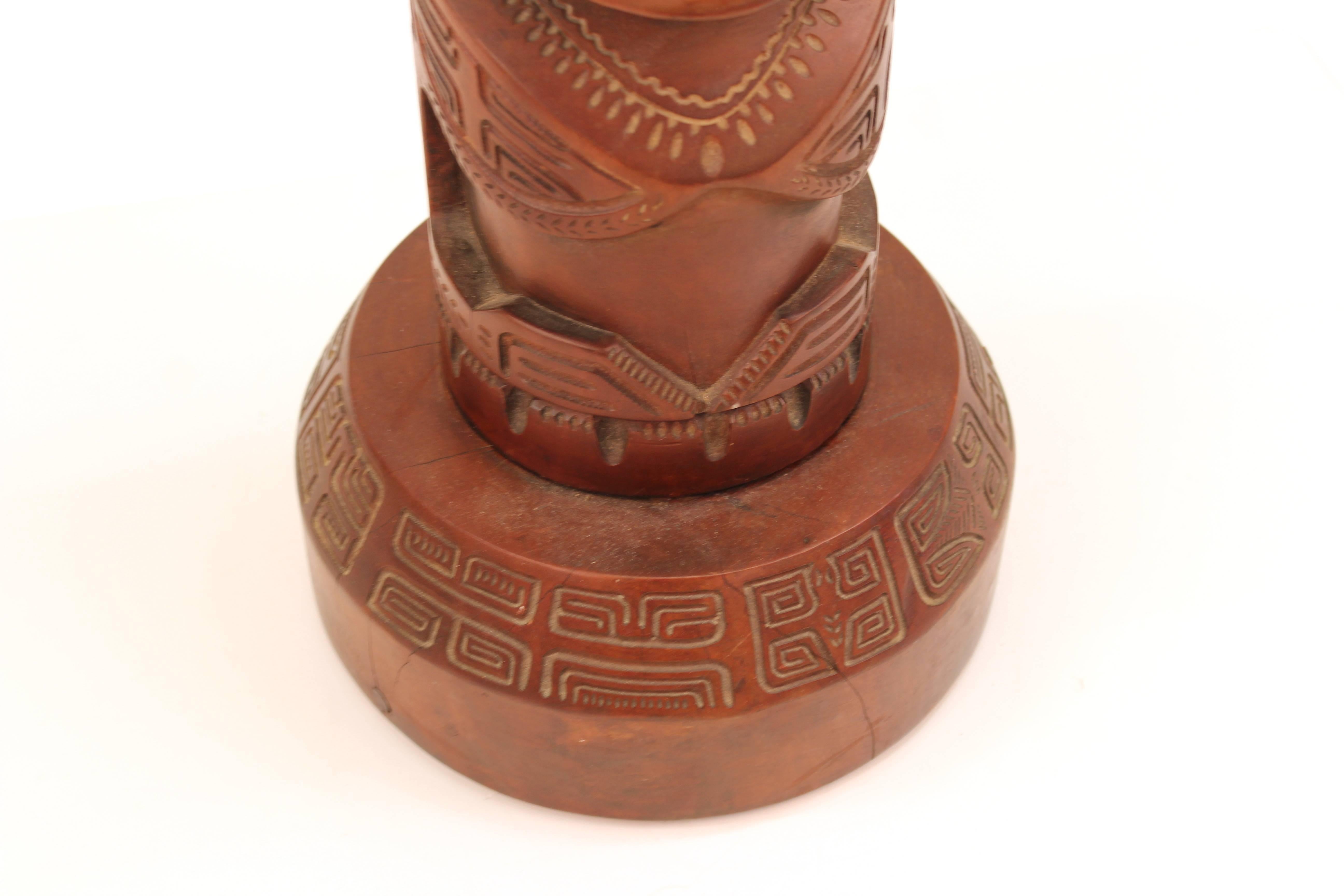Decorative TOTEM of Human Figures in Carved Wood For Sale 3