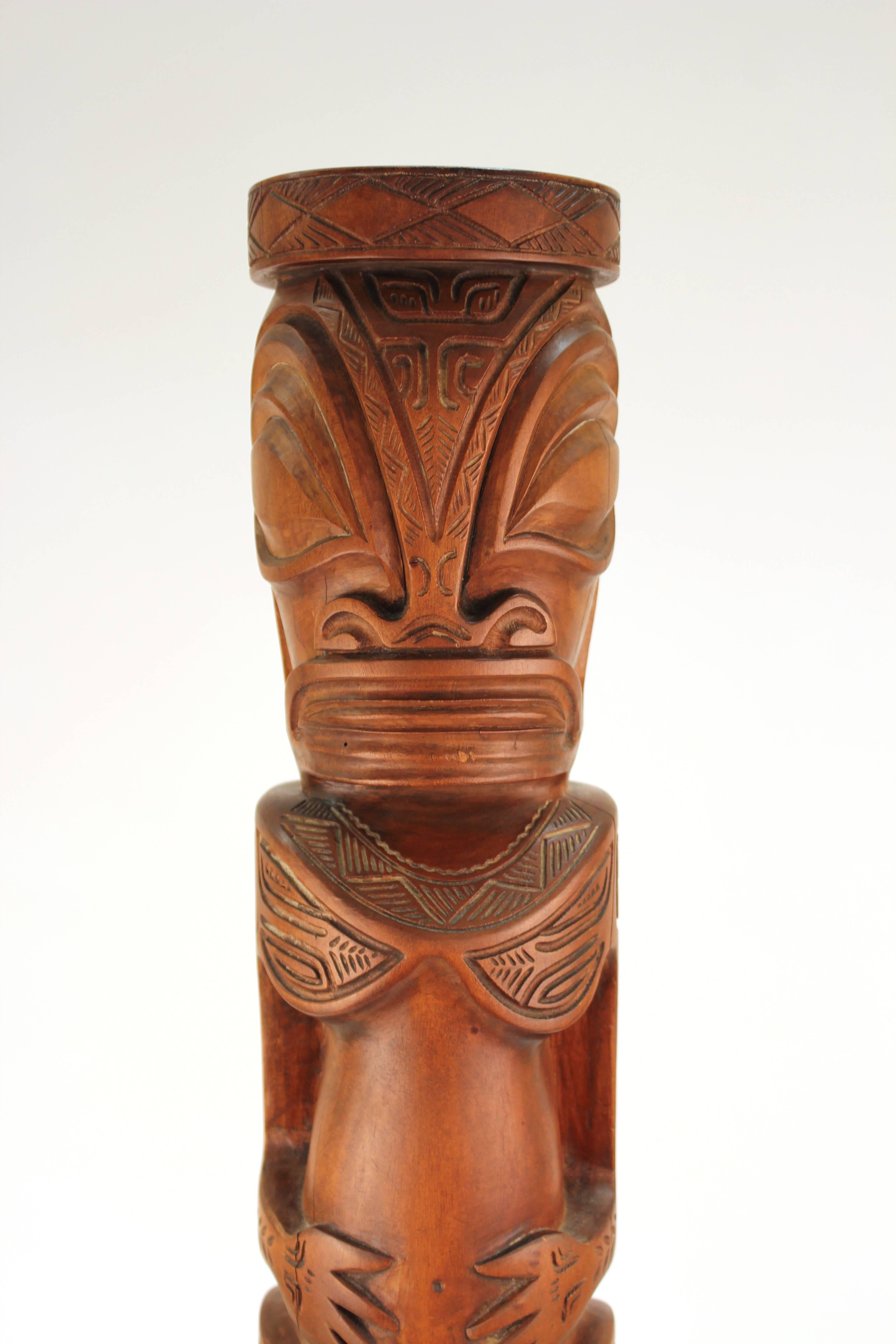 20th Century Decorative TOTEM of Human Figures in Carved Wood For Sale