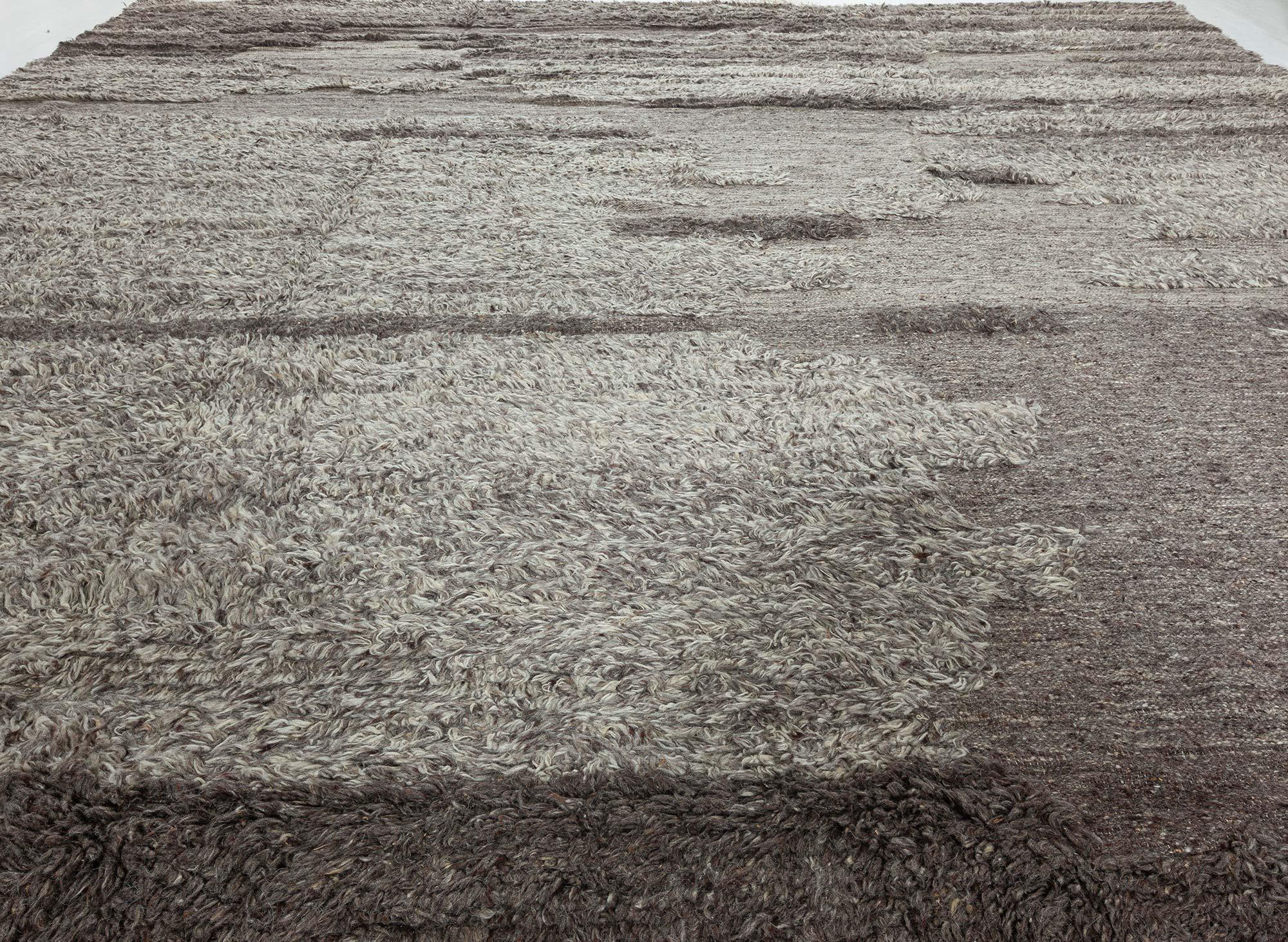 Tribal Tulu Nadu Style Brown Wool Rug by Doris Leslie Blau Lana en venta