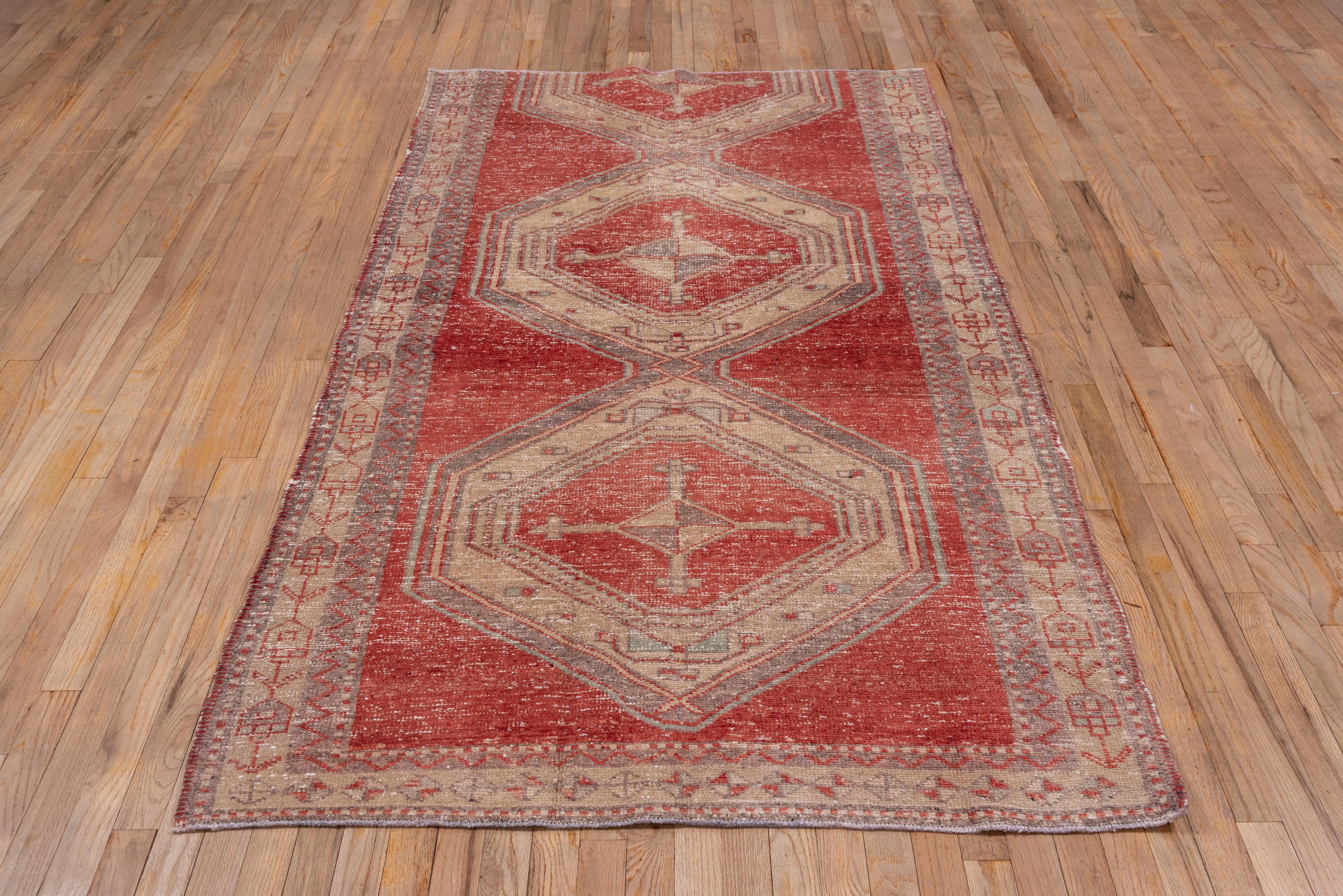 Tribal Turkish Red Oushak Rug, Lightly Distressed, Fragmented In Good Condition For Sale In New York, NY