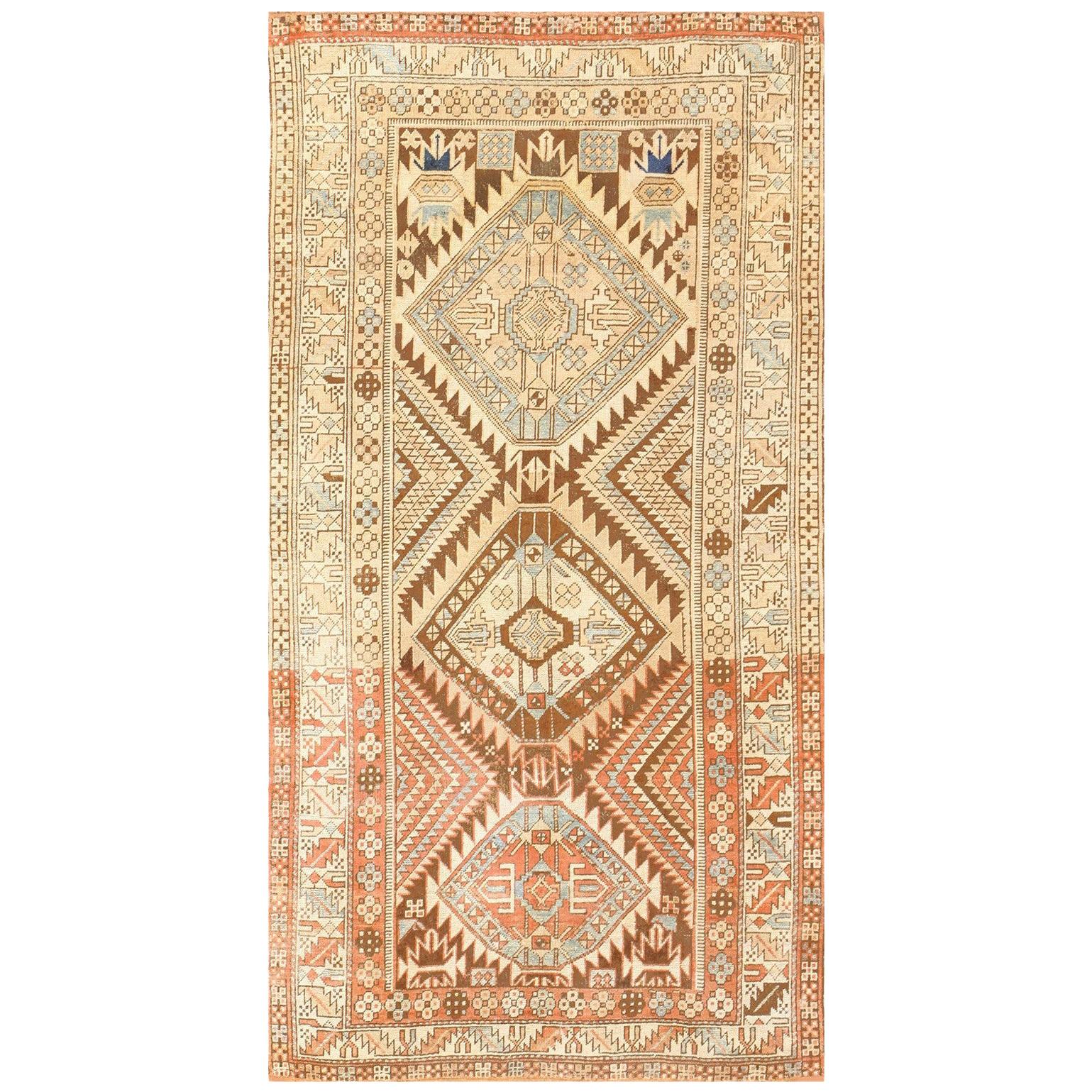 Nazmiyal Collection Vintage Caucasian Shirvan Rug. Size: 3 ft 10 in x 7 ft 4 in