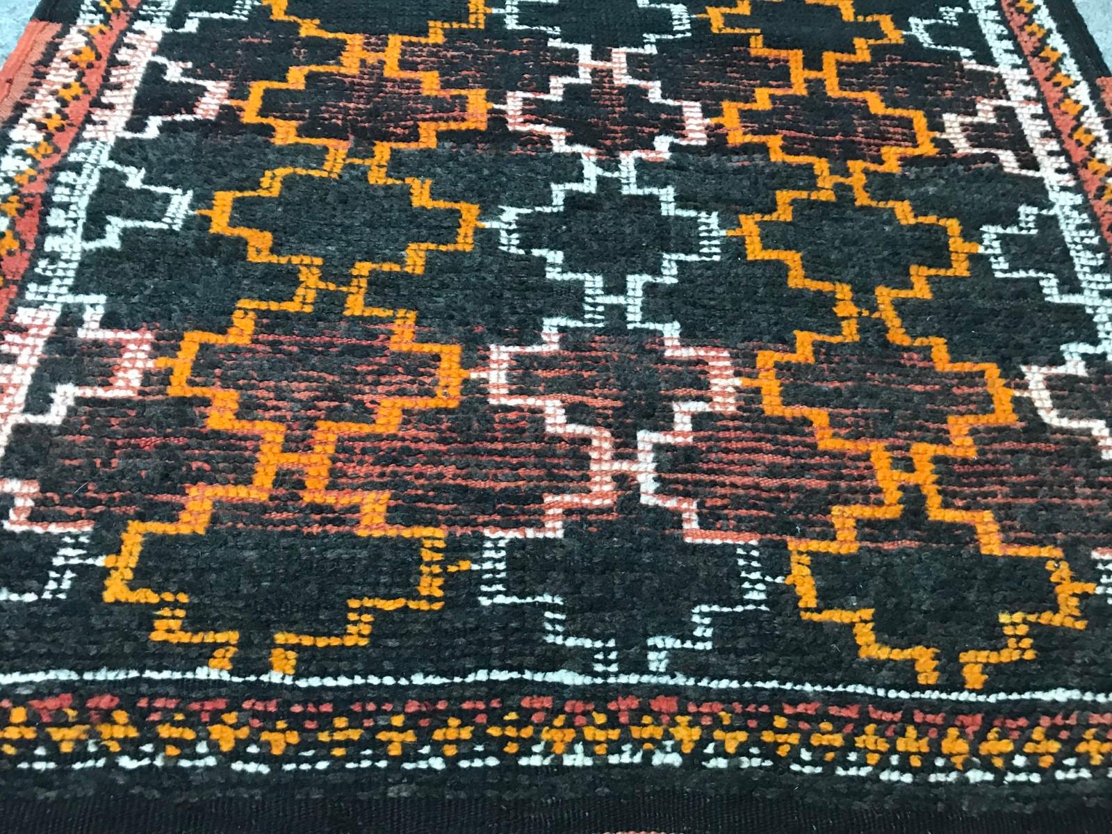 Tribal Vintage Moroccan Rug 6