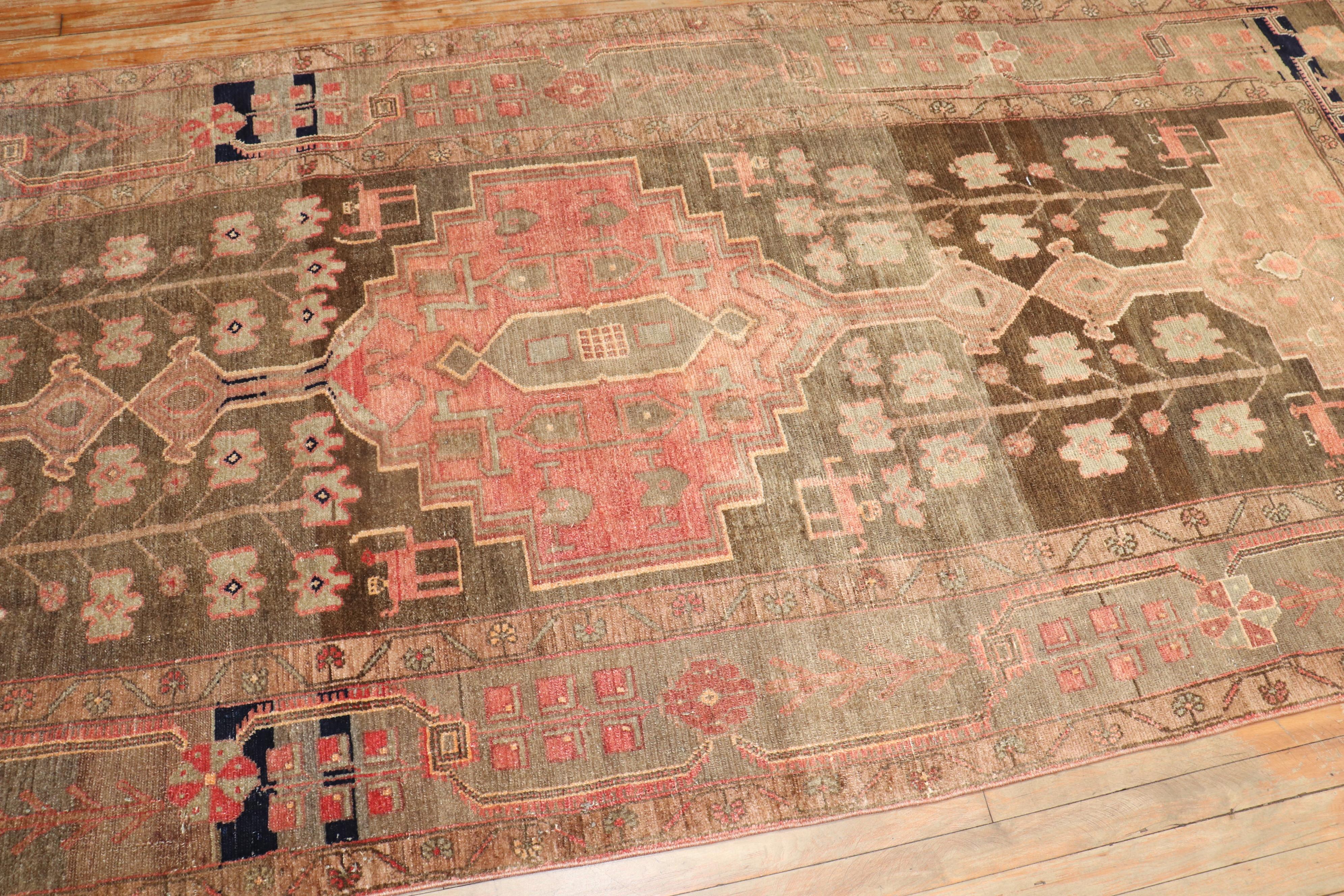 Laine Tapis de couloir de galerie persan vintage tribal en vente
