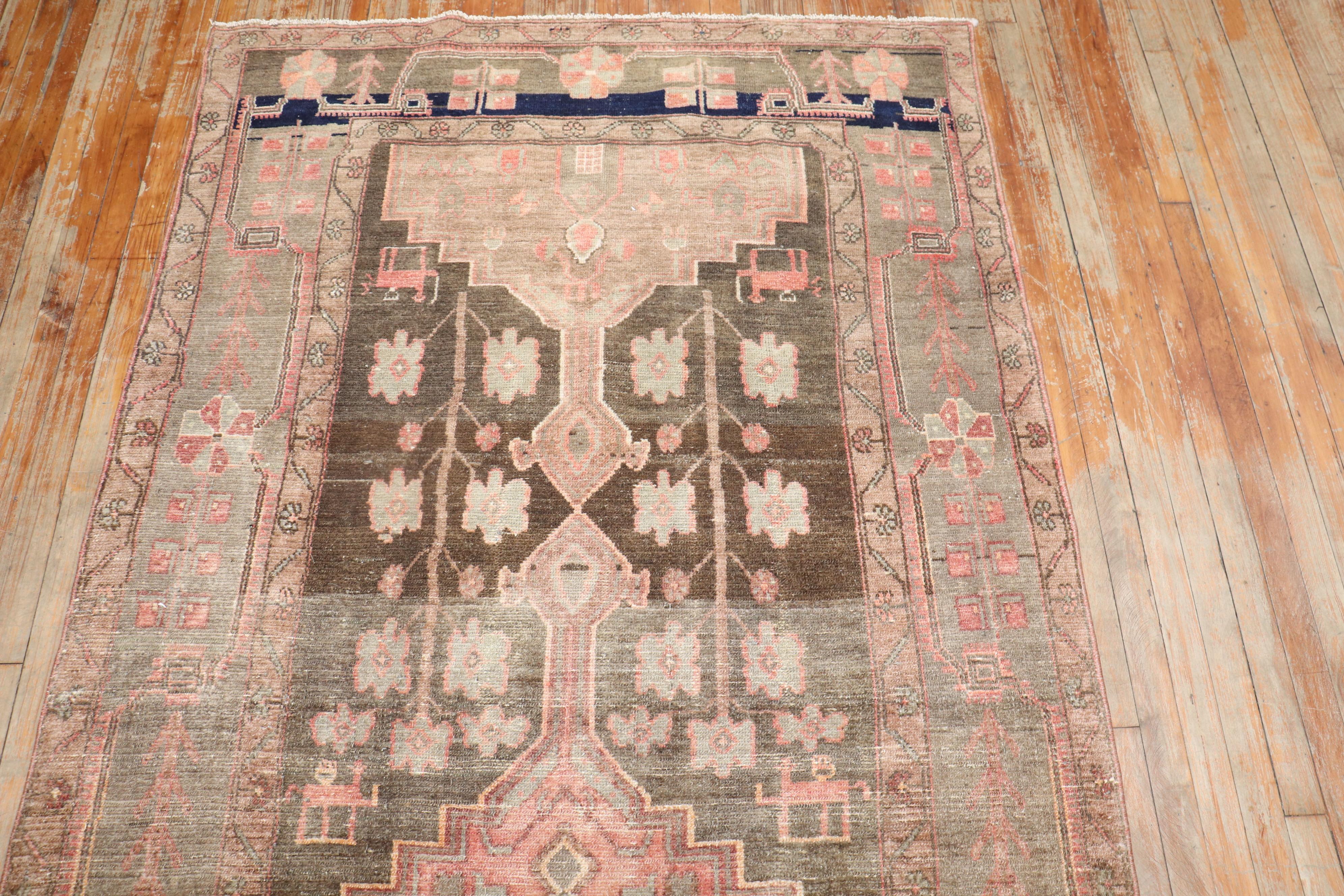 Tapis de couloir de galerie persan vintage tribal en vente 1