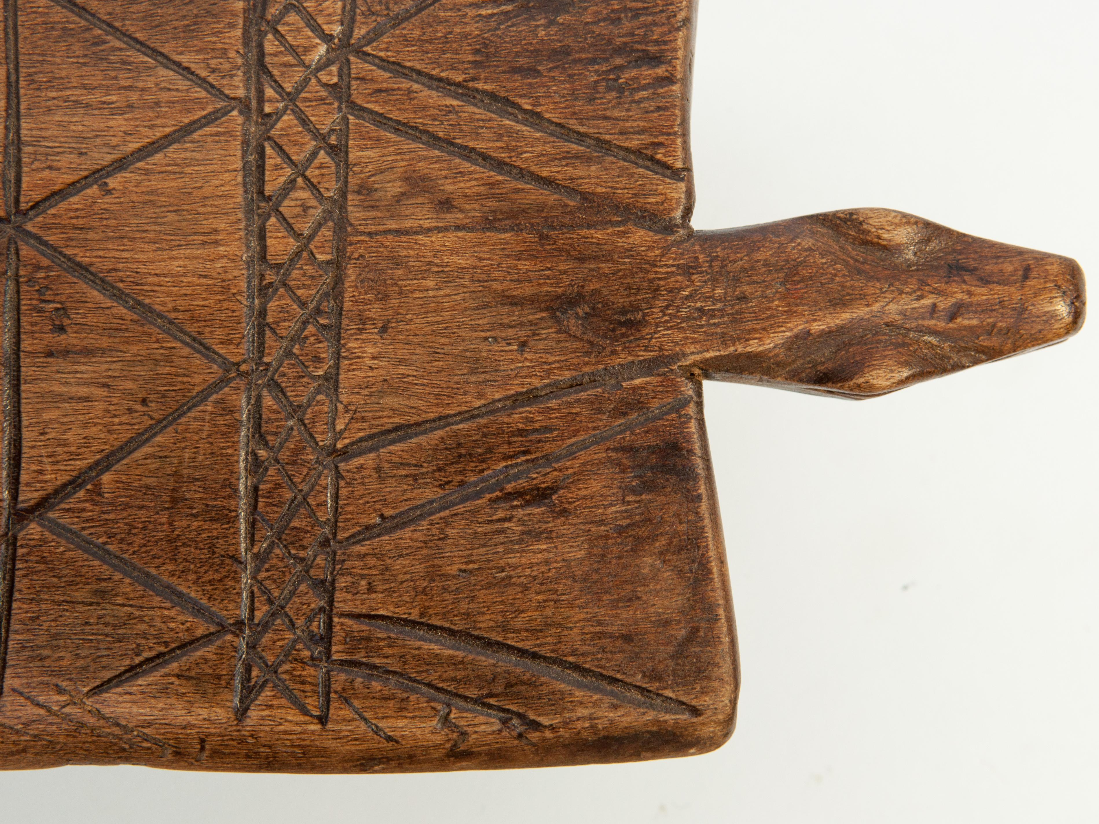 Tribal Wood Stool Lizard Motif, Fulani of Niger, Mid-Late 20th Century 4