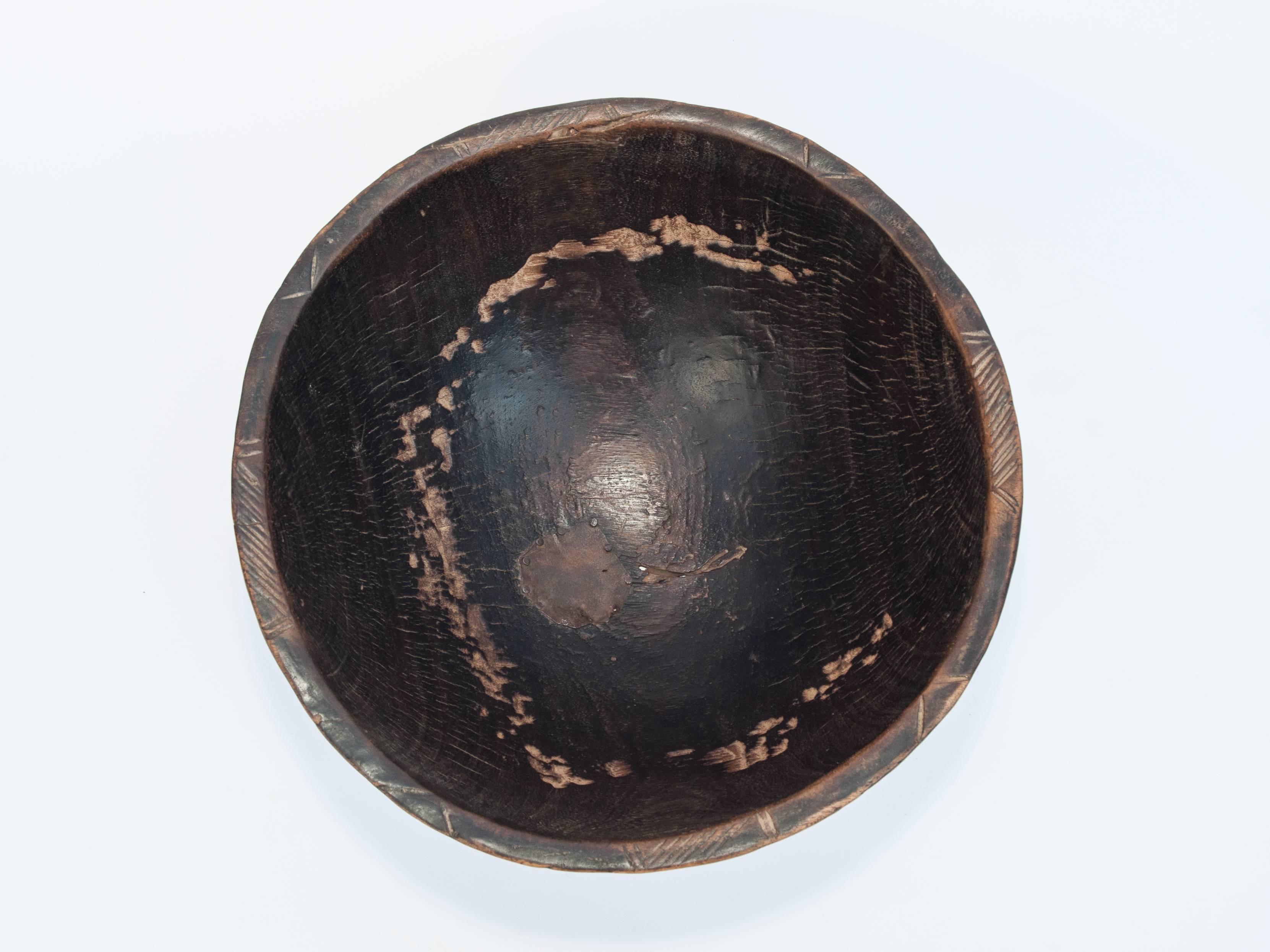 Hand-Carved Tribal Wooden Bowl, Handhewn, from Mali, Mid-20th Century