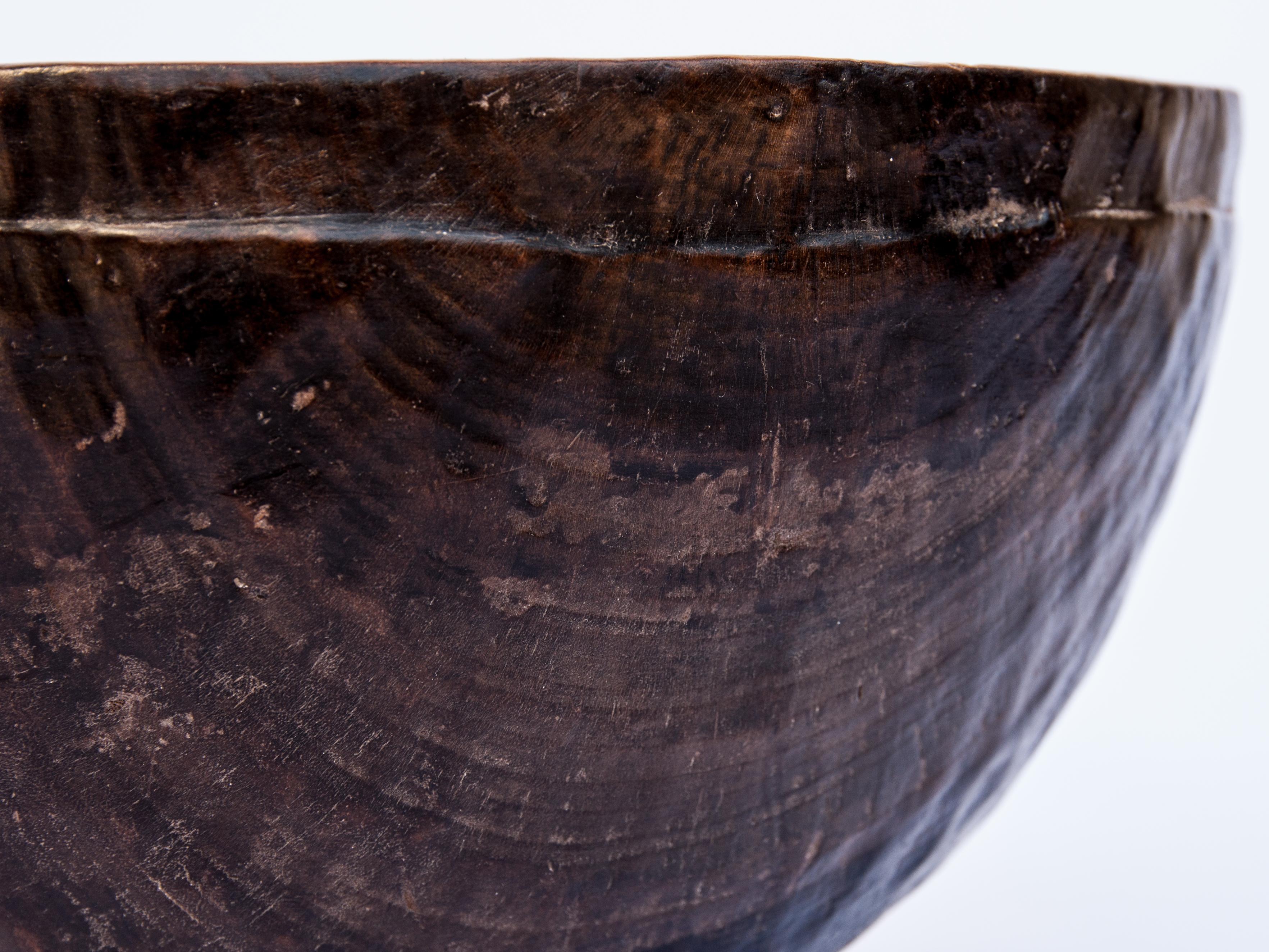 Tribal Wooden Bowl, Hand Hewn, from Niger, Mid-20th Century 10