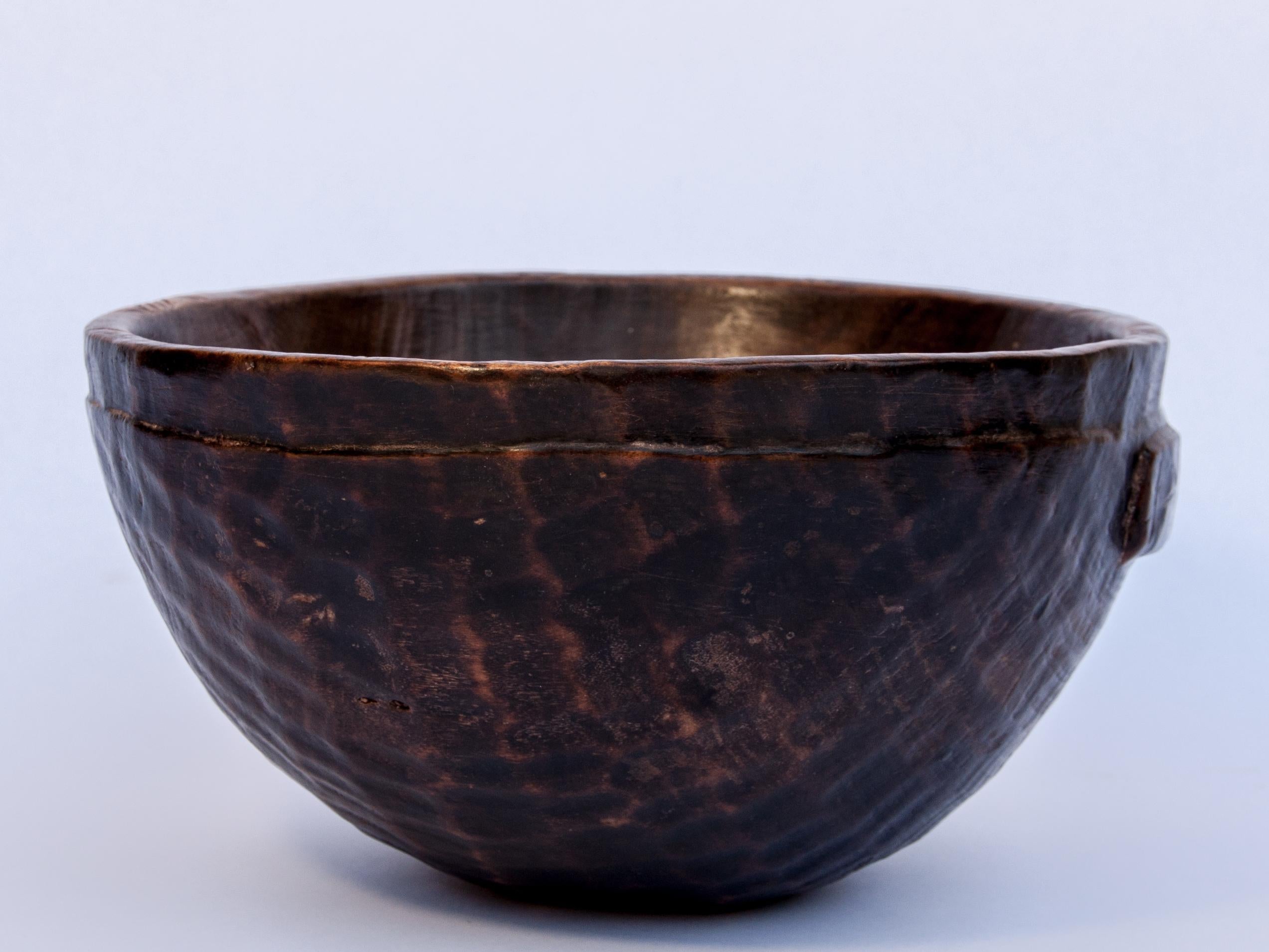 Tribal Wooden Bowl, Hand Hewn, from Niger, Mid-20th Century In Good Condition In Point Richmond, CA