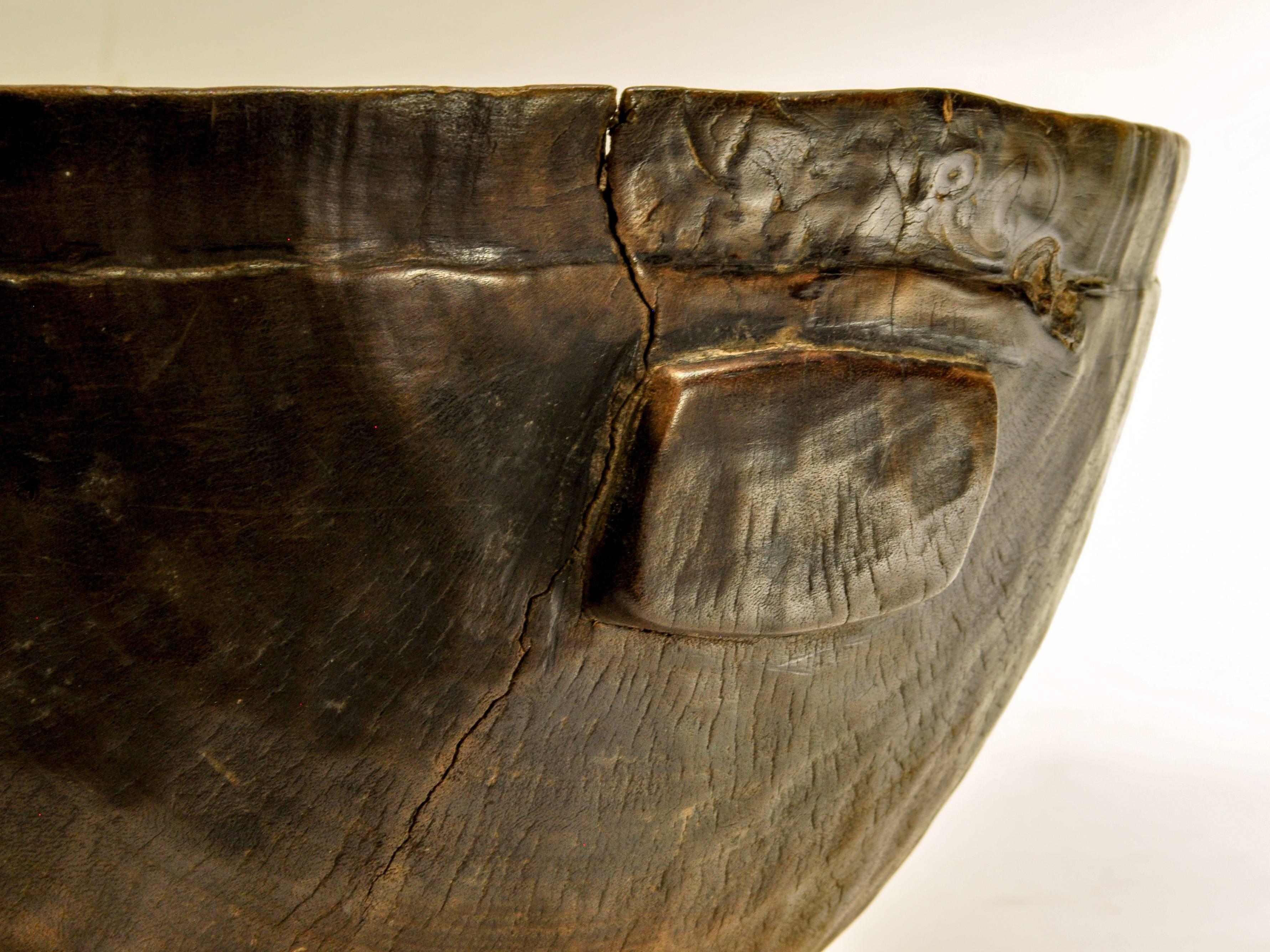 Tribal Wooden Bowl, Handhewn, from Mali, Mid-20th Century 6