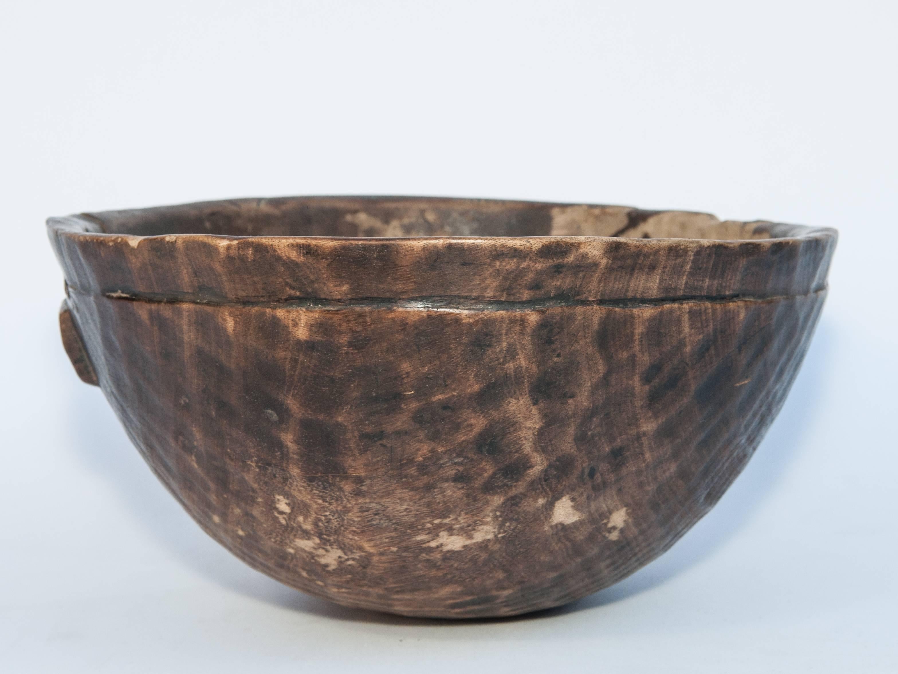 Tribal Wooden Bowl, Handhewn, from Mali, Mid-20th Century 8