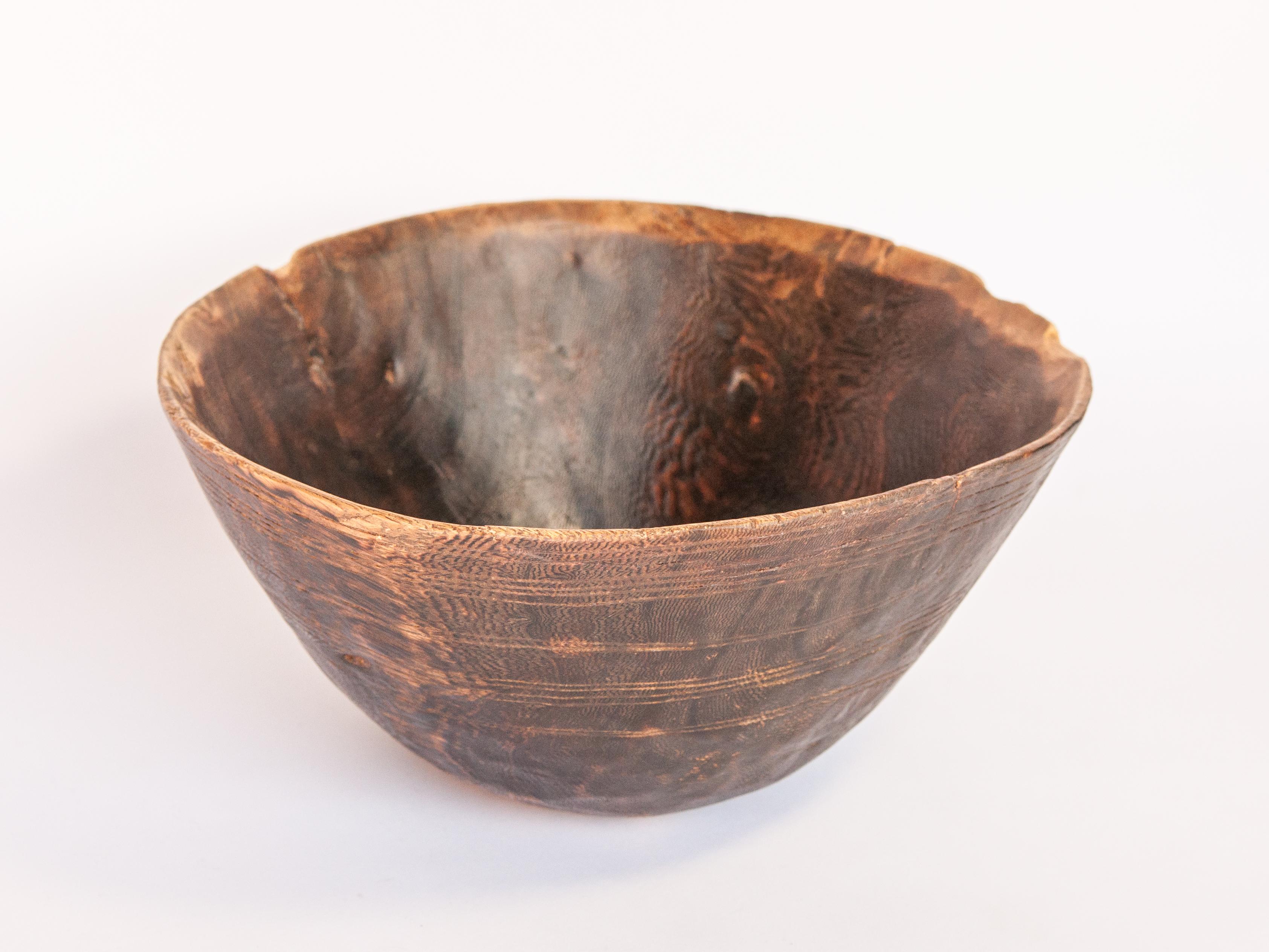 Tribal Wooden Bowl, Strongly Figured Wood, Tuareg, West Africa, Mid-20th Century 3