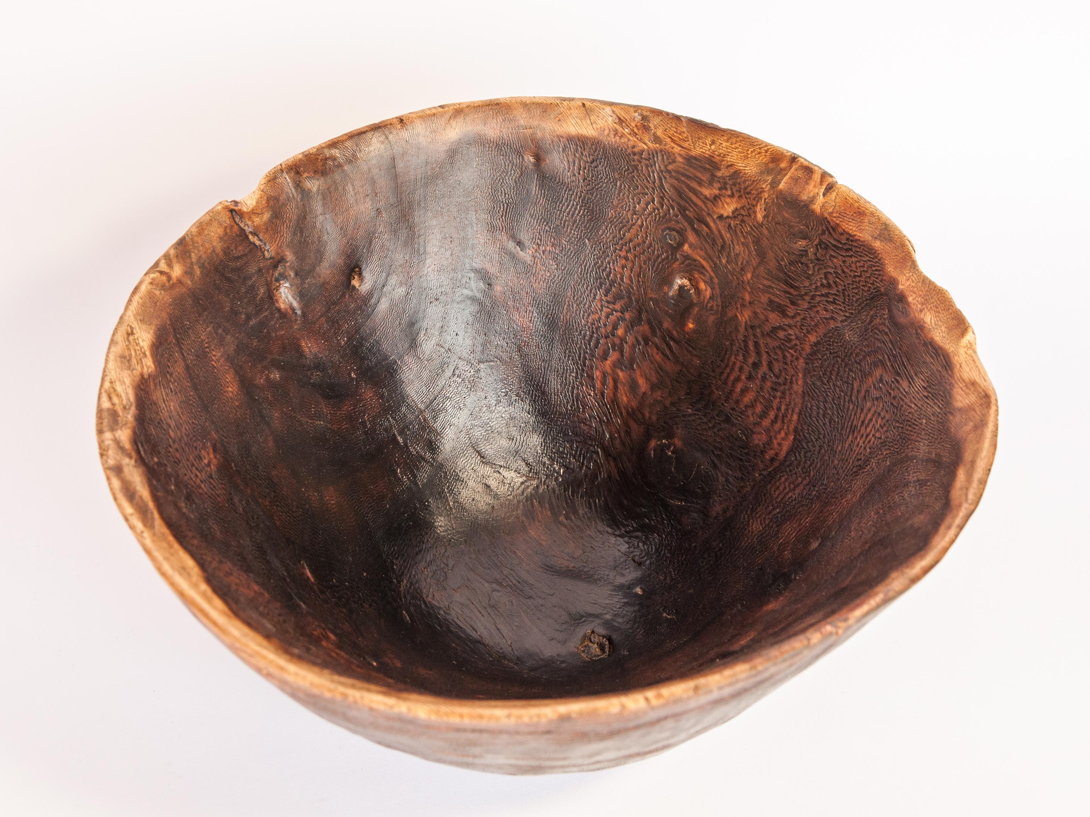 Tribal Wooden Bowl, Strongly Figured Wood, Tuareg, West Africa, Mid-20th Century 4