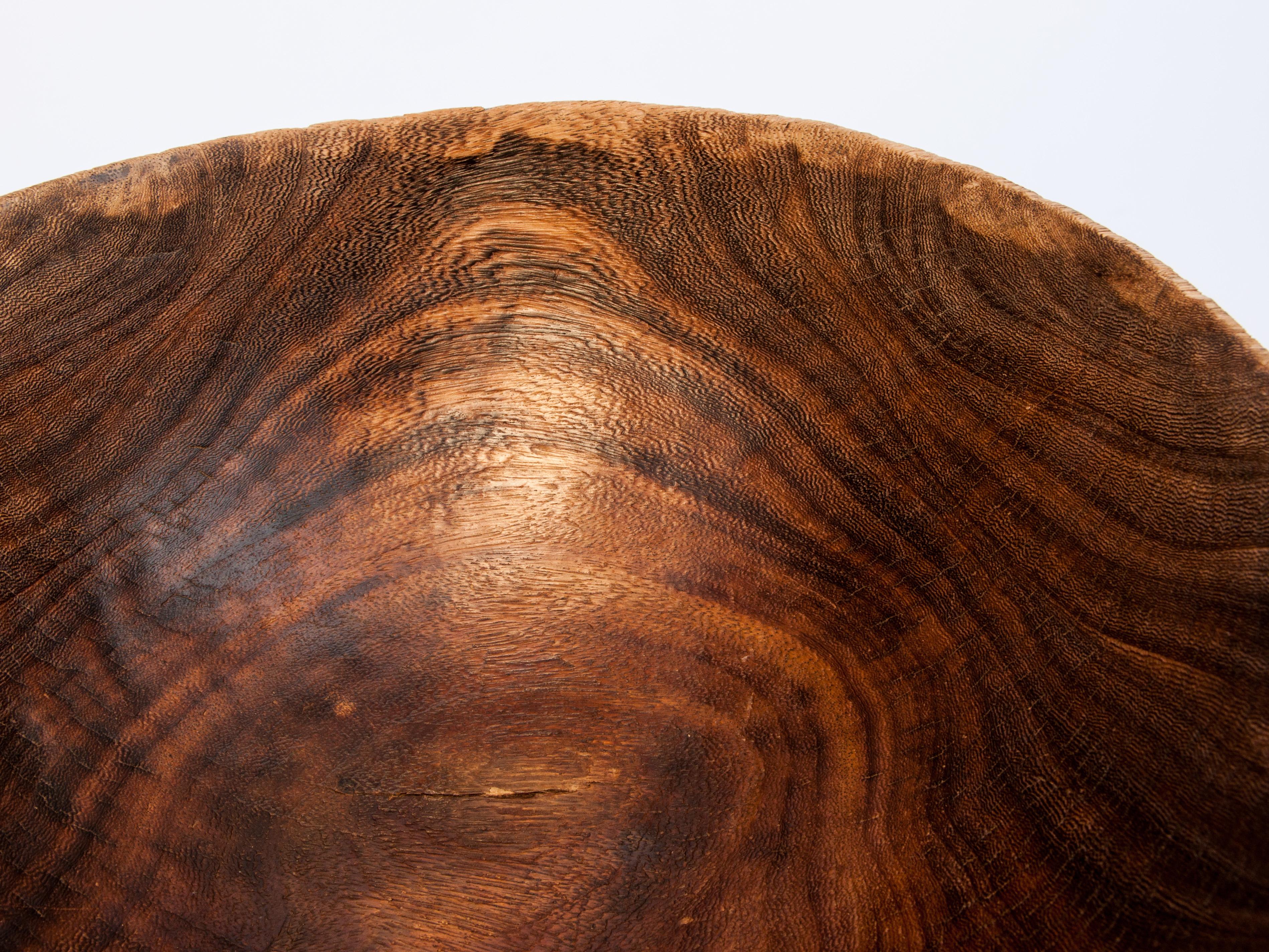 Tribal Wooden Bowl with Carved Design, Tuareg of West Africa, Mid-20th Century 1