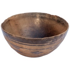 Vintage Tribal Wooden Bowl with Carved Design, Tuareg of West Africa, Mid-20th Century