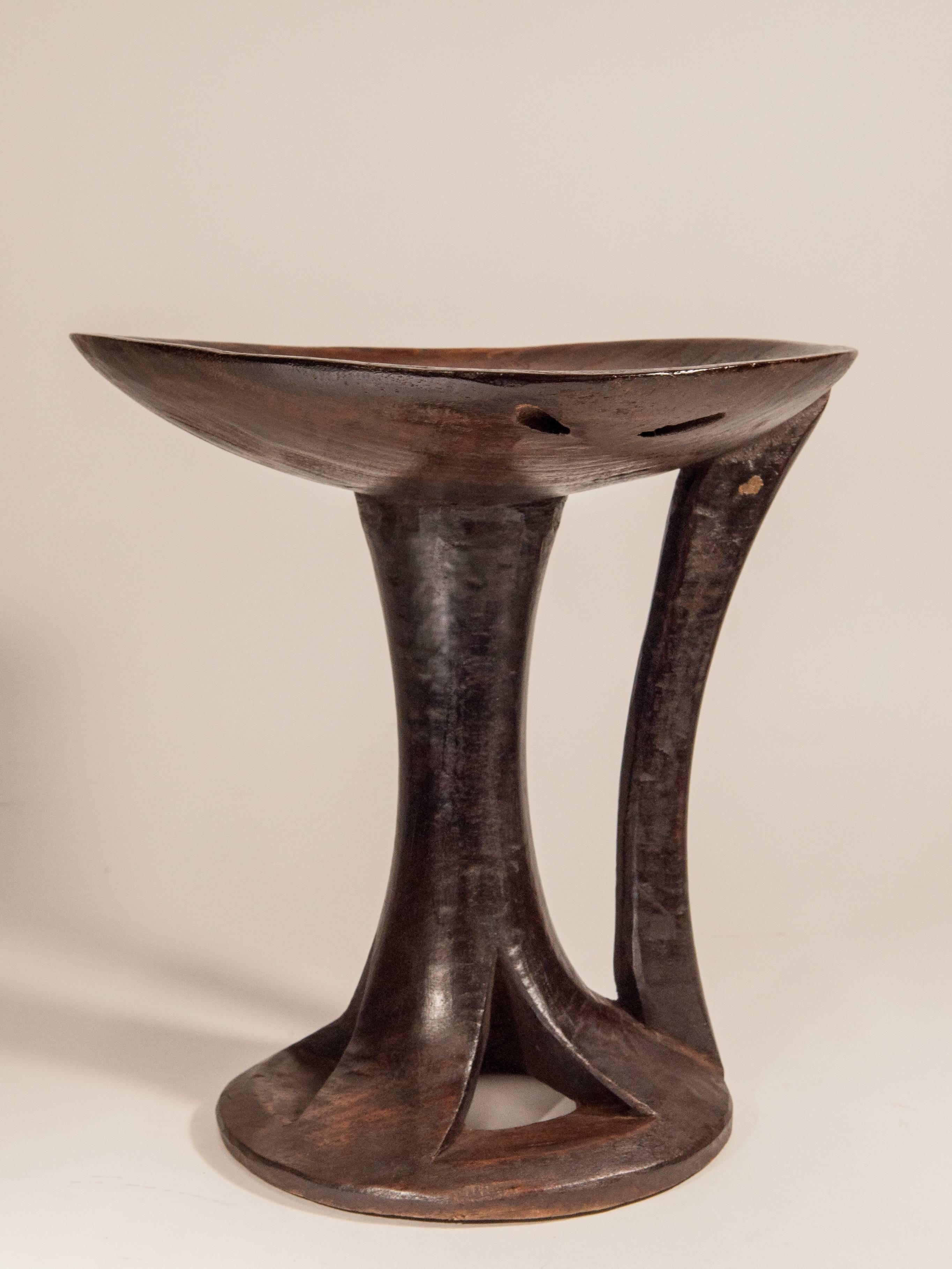 Indian Tribal Wooden Food Tray on Stand with Handle, Nagaland, Mid-Late 20th Century