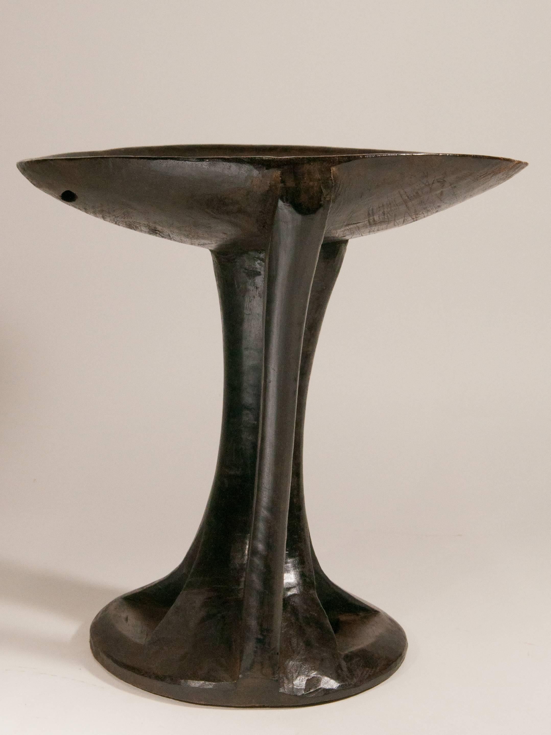 Mid-20th Century Tribal Wooden Food Tray on Stand with Handle, Nagaland, Mid-Late 20th Century