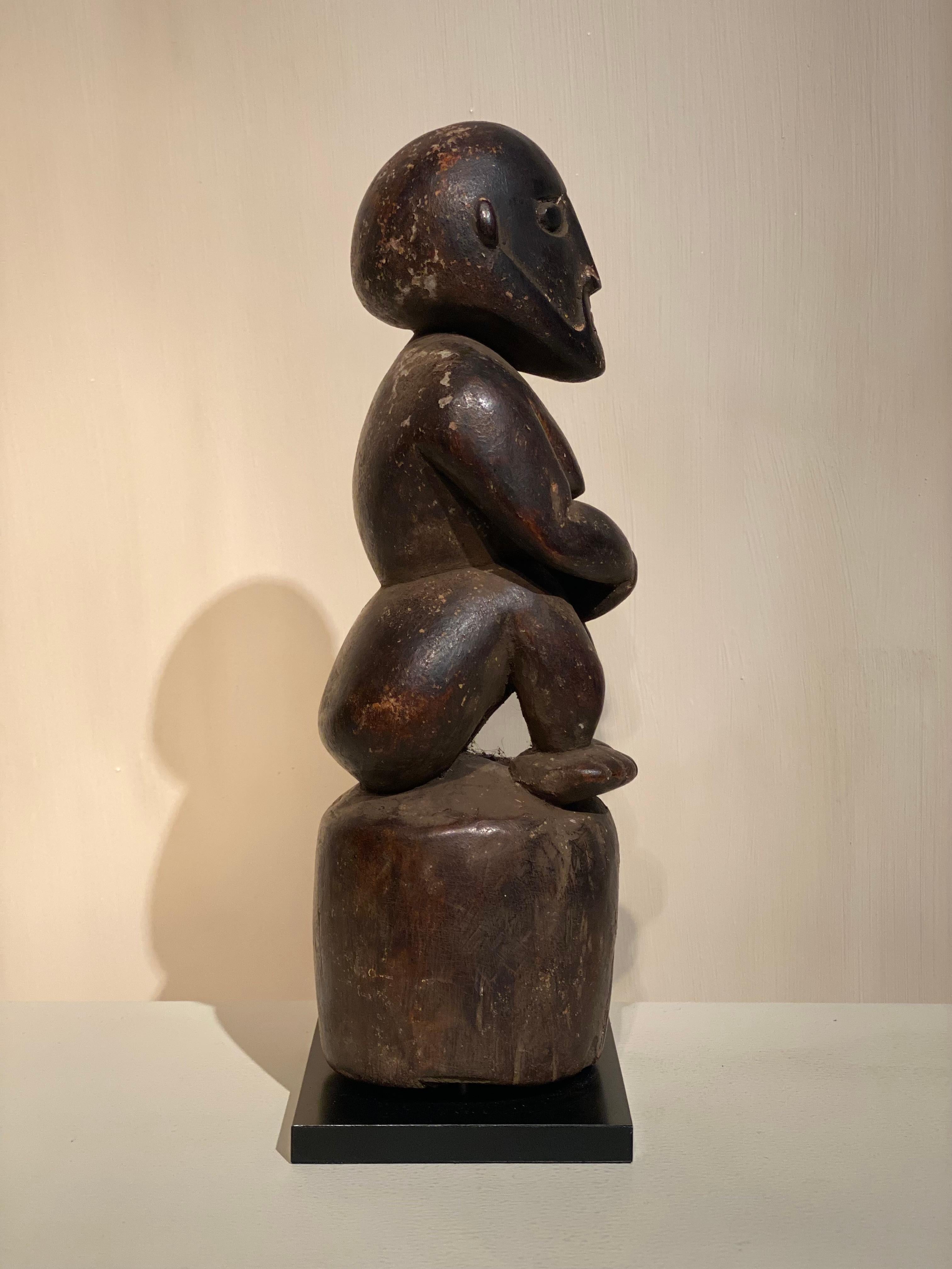 Statue tribale de Papouasie-Nouvelle-Guinée Bon état - En vente à Schellebelle, BE
