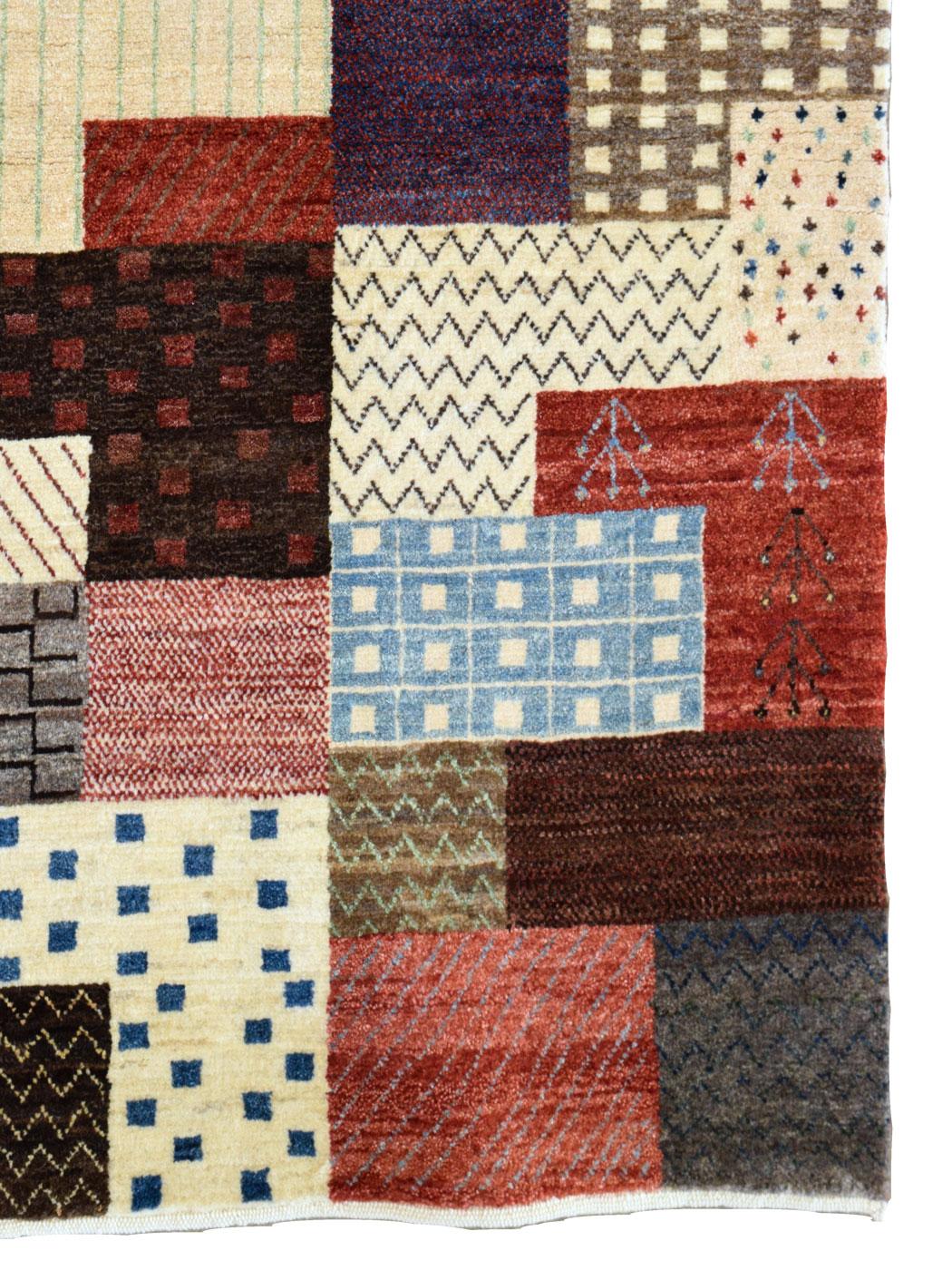 Stammeswolle Perserteppich, Blau, Rot, Creme und Brown, 3' x 6' im Zustand „Neu“ im Angebot in New York, NY