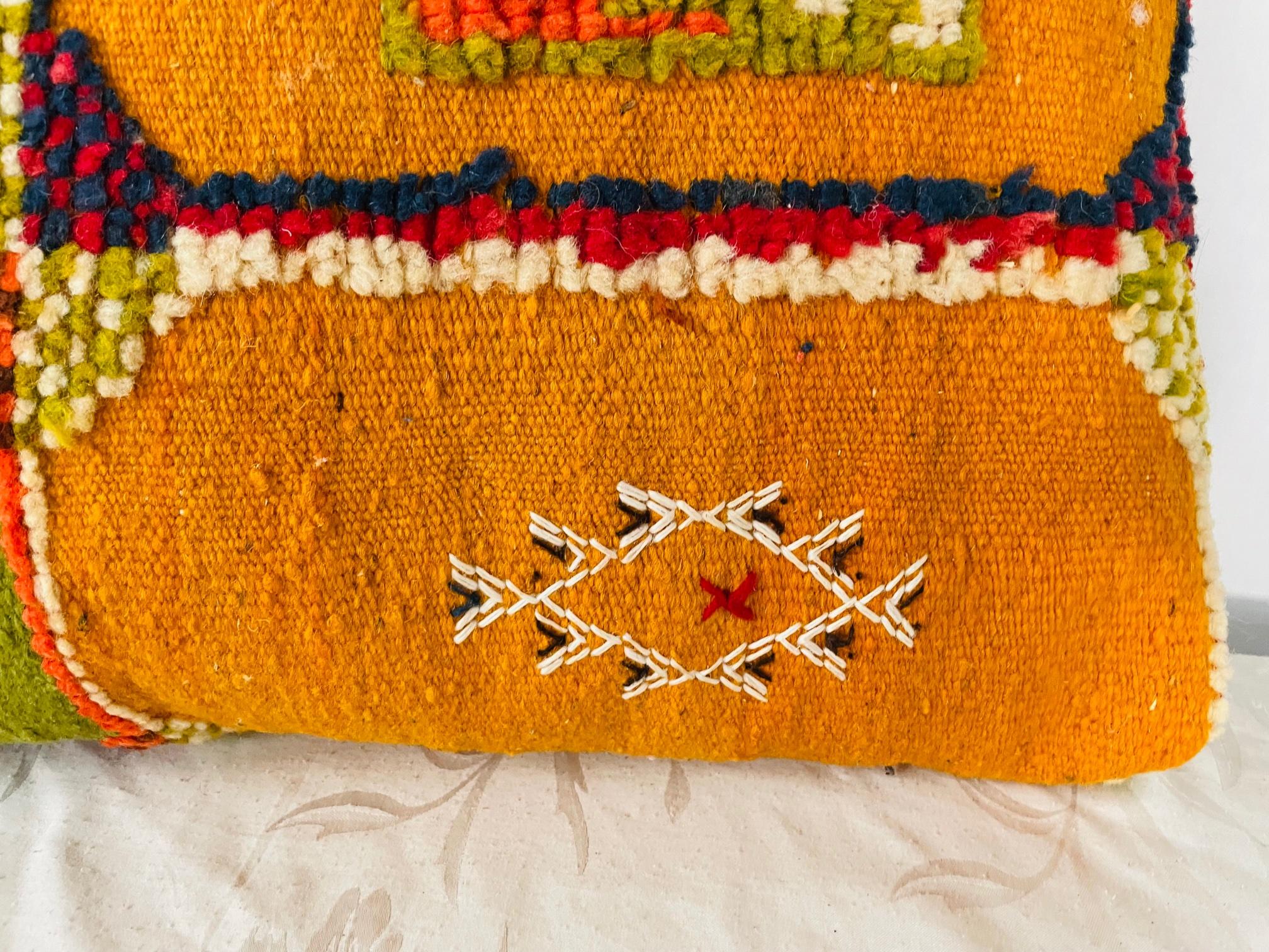 Tribal Coussin ou oreiller Kilim vintage en laine tribale, une paire en vente