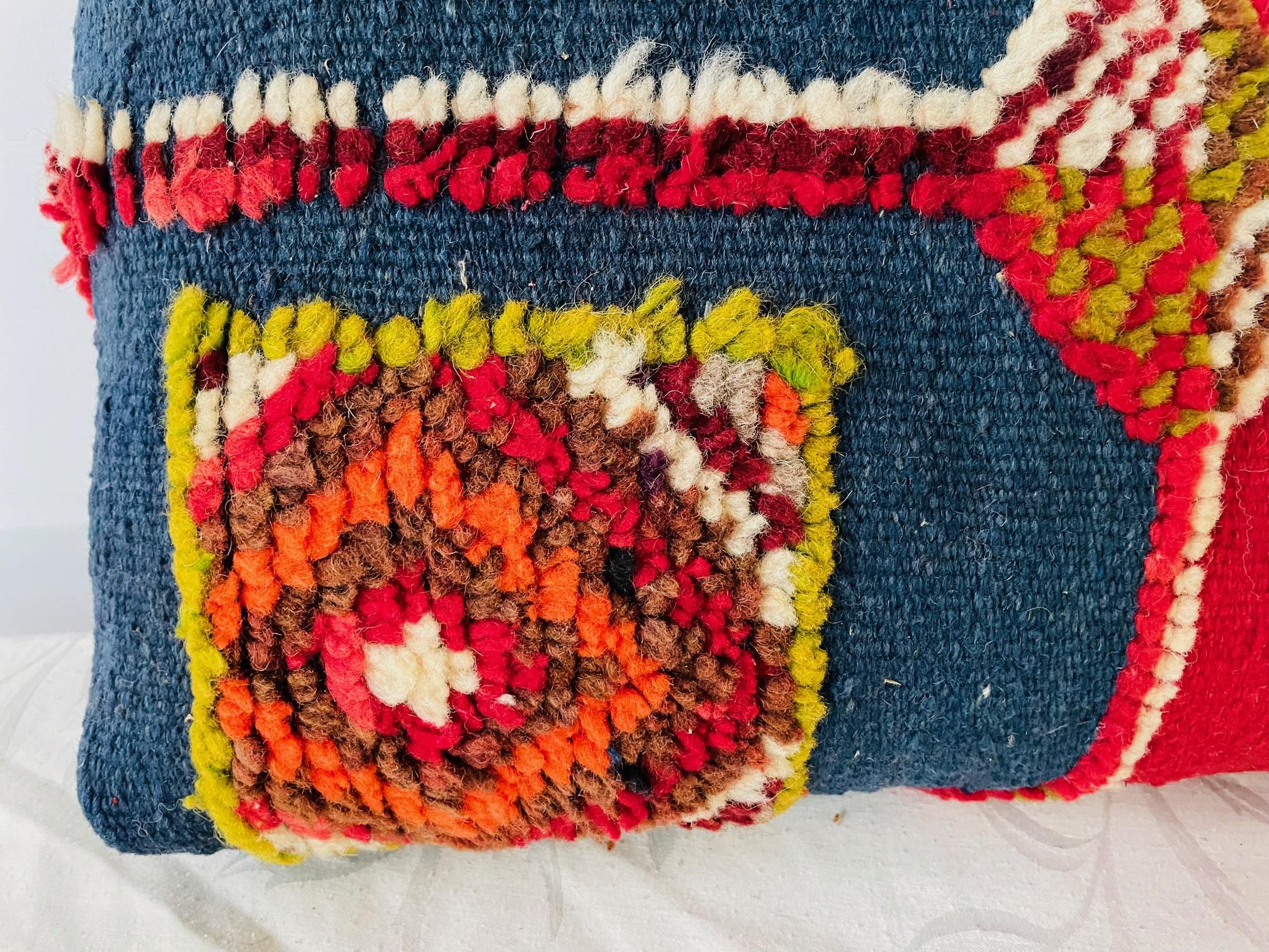 Stammeswolle Vintage Kilim Kissen oder Kopfkissen, ein Paar (Wolle) im Angebot