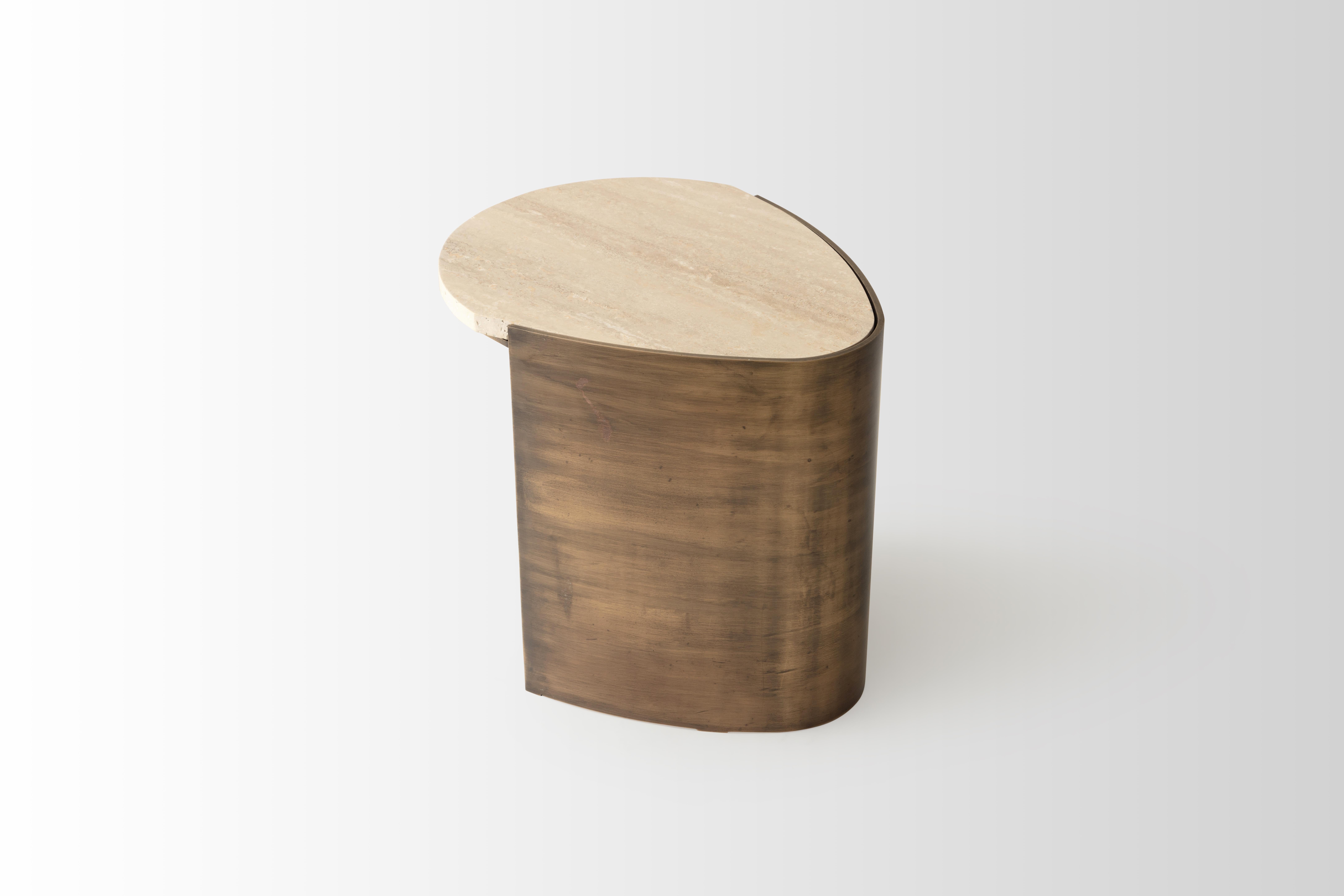 Teardrop Side Table Set 2 in Brass and Travertine by Atra In New Condition In Los Angeles, CA