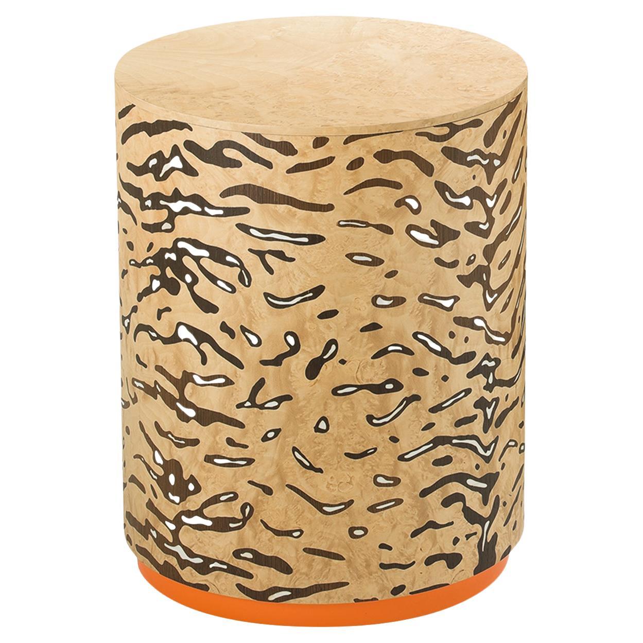 Tabouret cylindrique en forme de tigre tribou