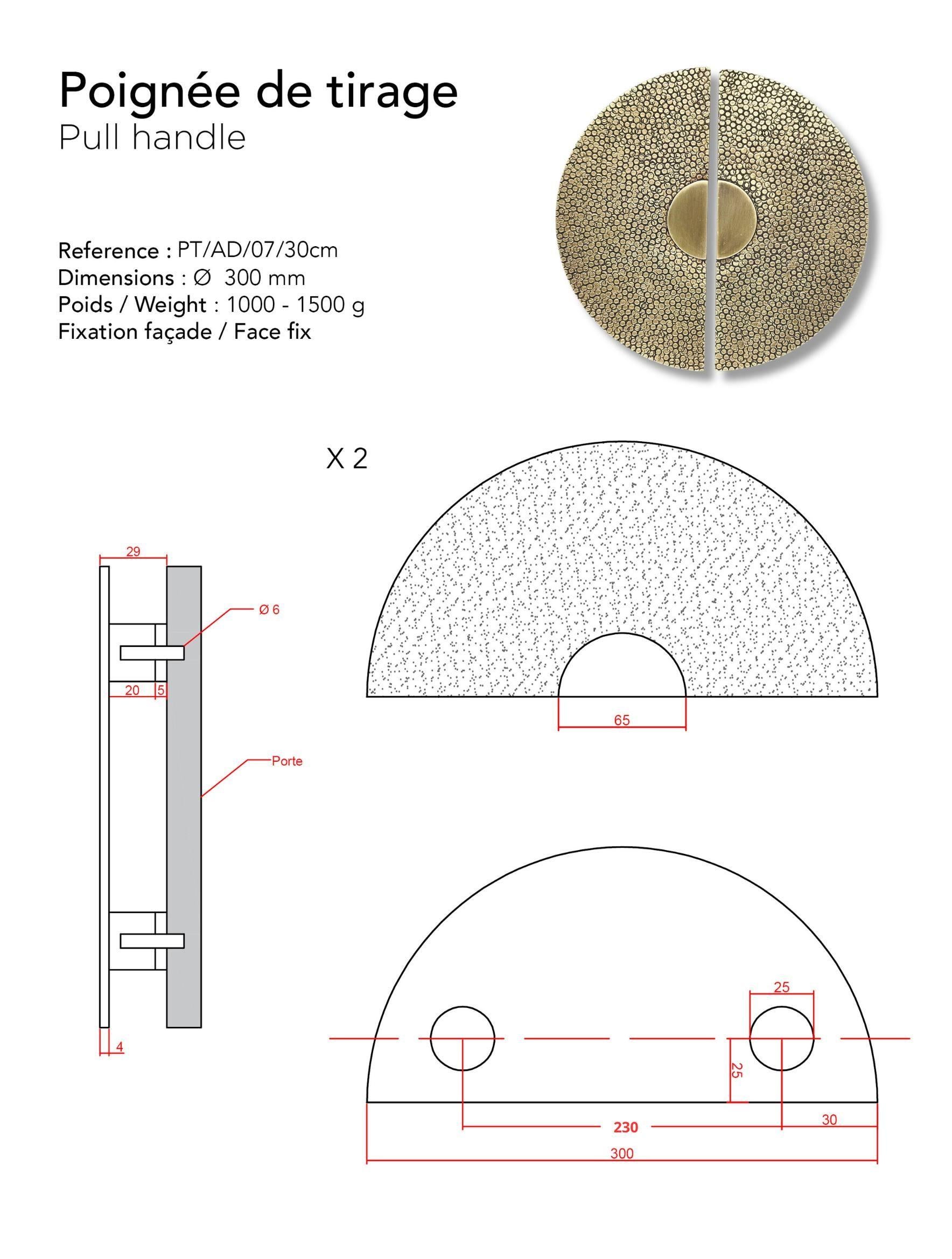 Tribut an Shagreen: Türgriff aus massivem gehämmertem Messing,  Ø 30 cm (21. Jahrhundert und zeitgenössisch) im Angebot