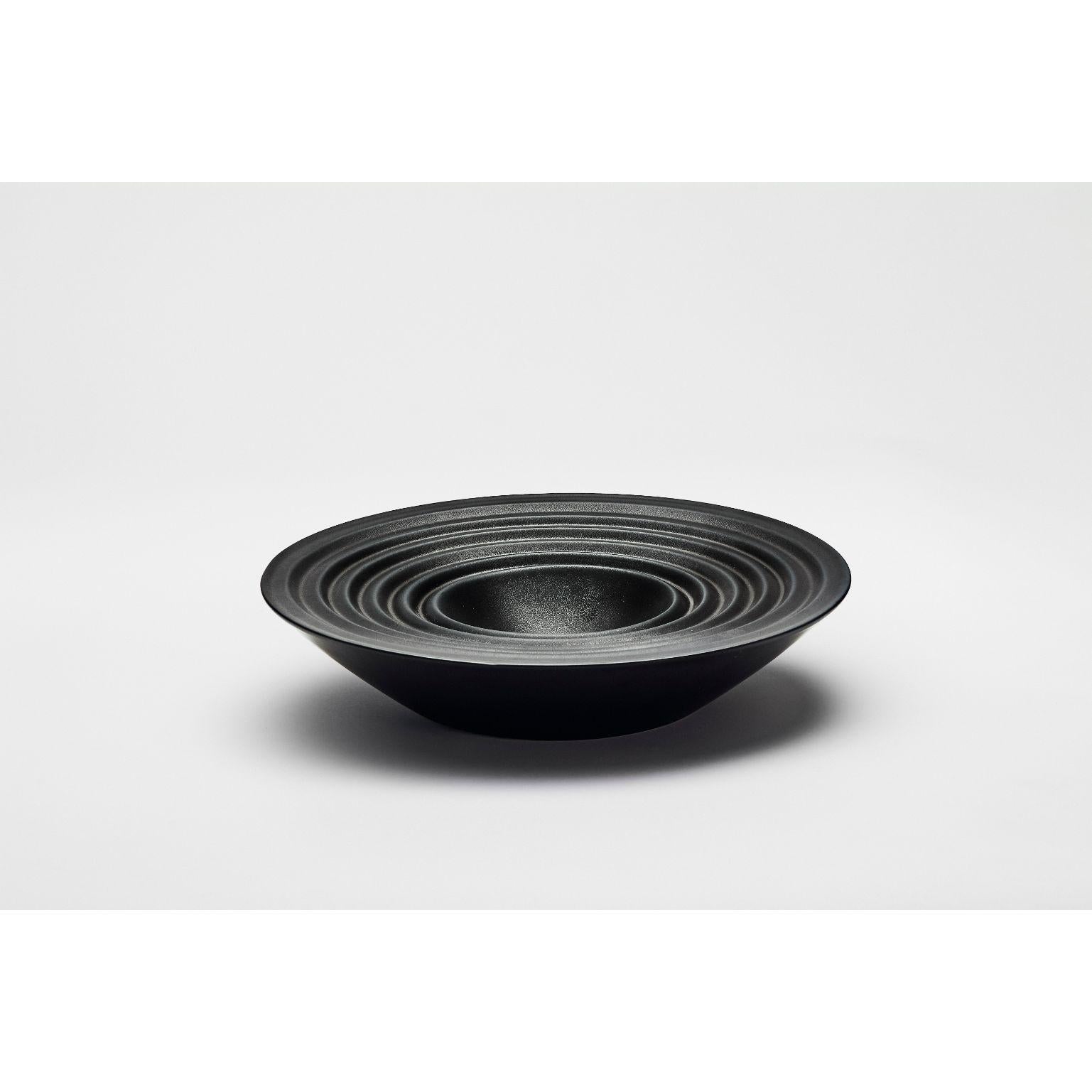 Tributte platter by Rodrigo Lobato Yáñes
Dimensions: H 2.3'' x W 11.3'' x D 11.3