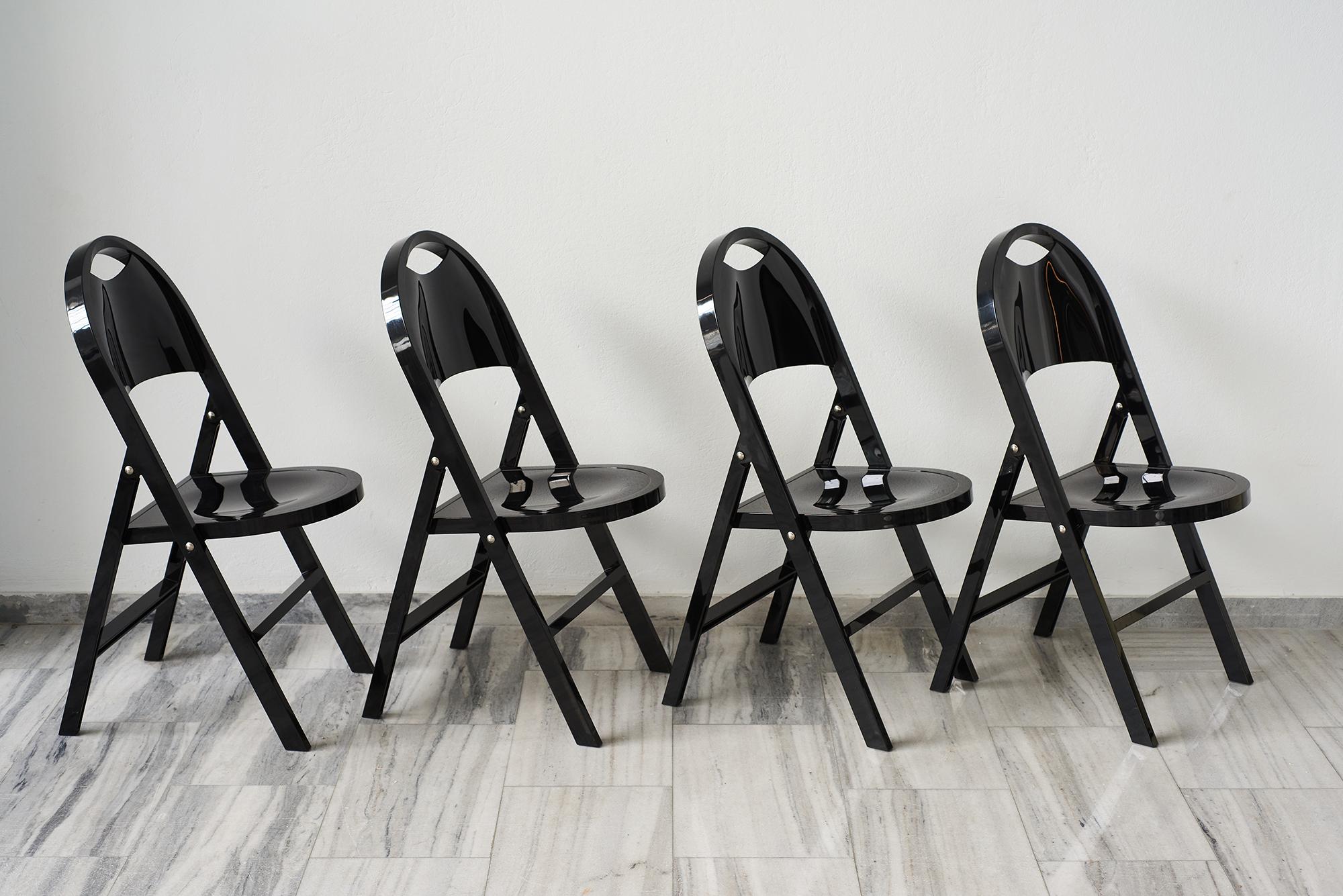 Italian Tric folding chairs by Achille and Piergiacomo Castiglioni for BBB Emmebonacina. For Sale