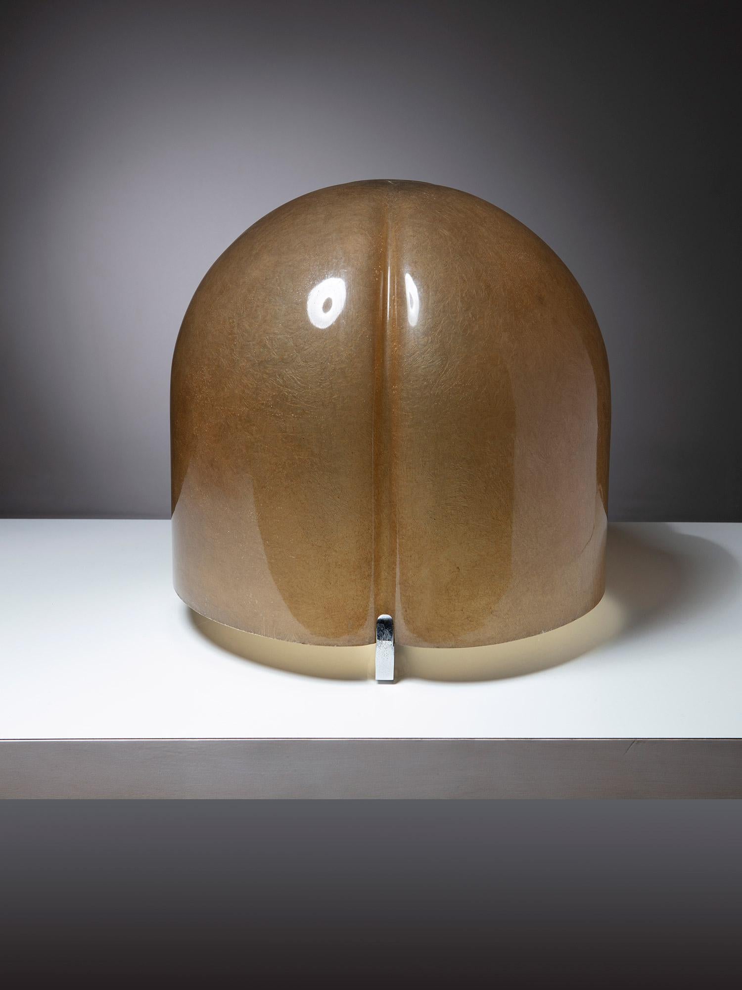 Lampada da tavolo in fibra di vetro 