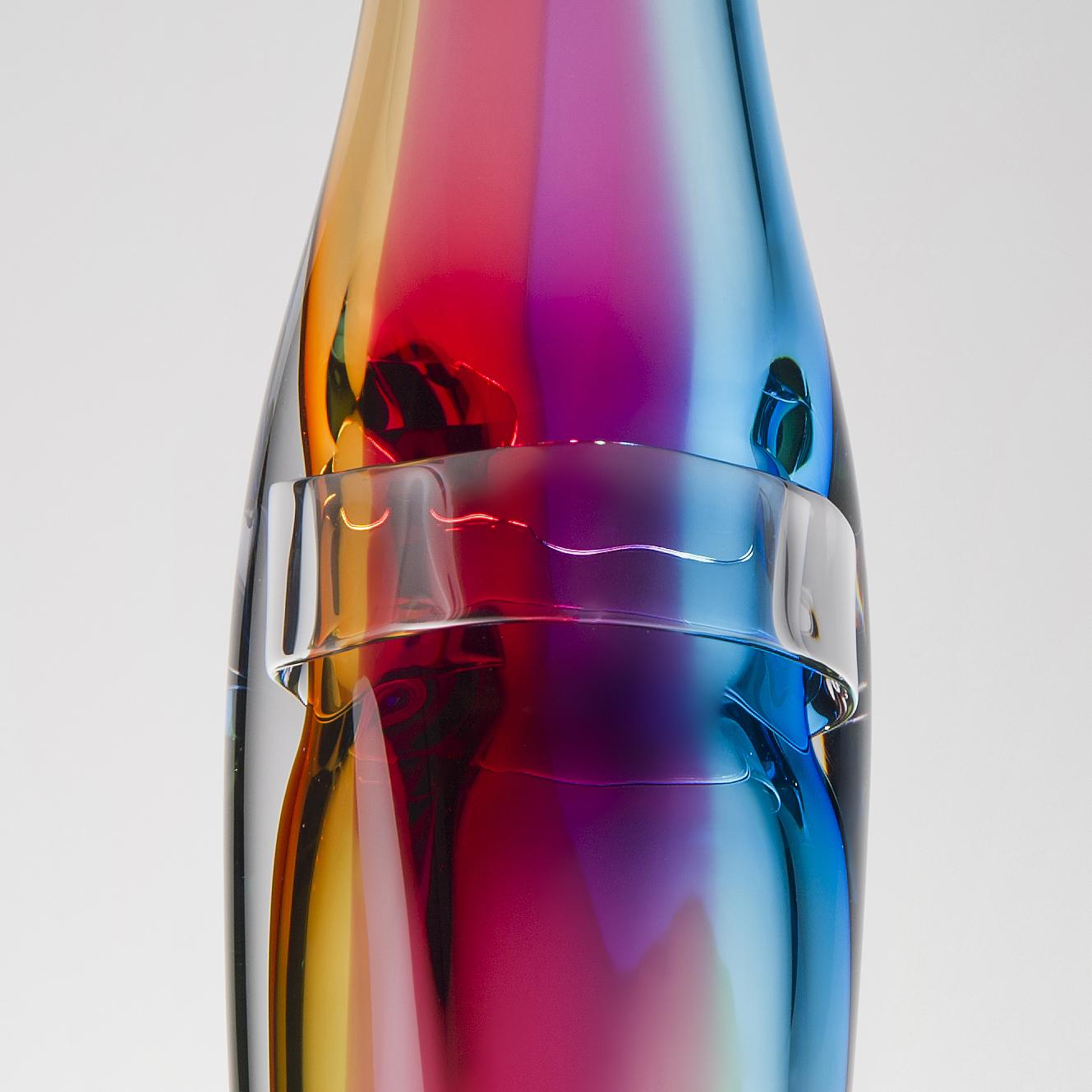 Tricolarial 18, a Unique Amber, Red, Purple & Blue Glass Vase by Vic Bamforth In New Condition In London, GB