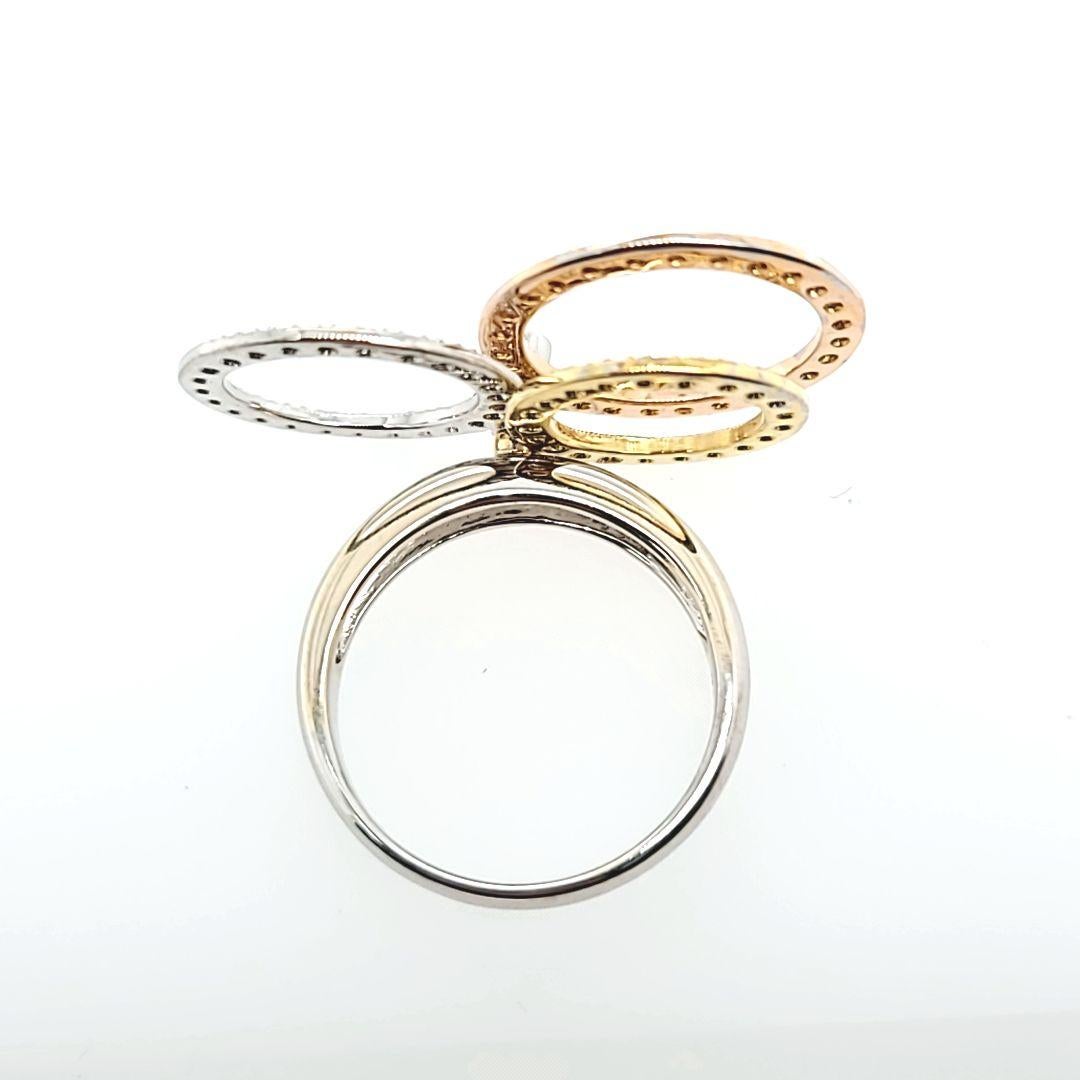 Tricolor Gold and Diamond Spinner Ring In Good Condition For Sale In Coral Gables, FL