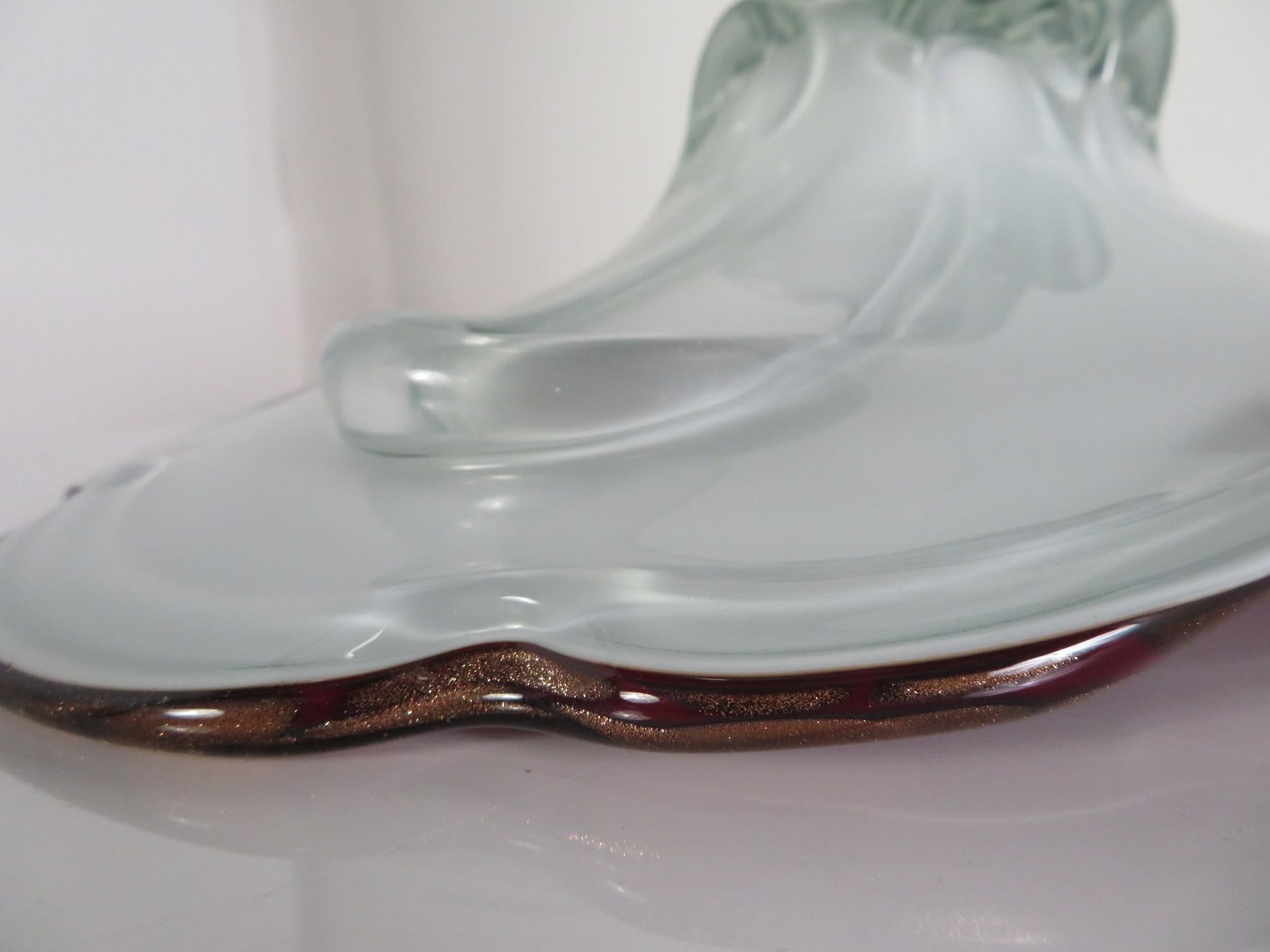 Tricorne Murano Cased Glass Bowl w. Gold Inclusions Red Background Italy 1960s For Sale 4