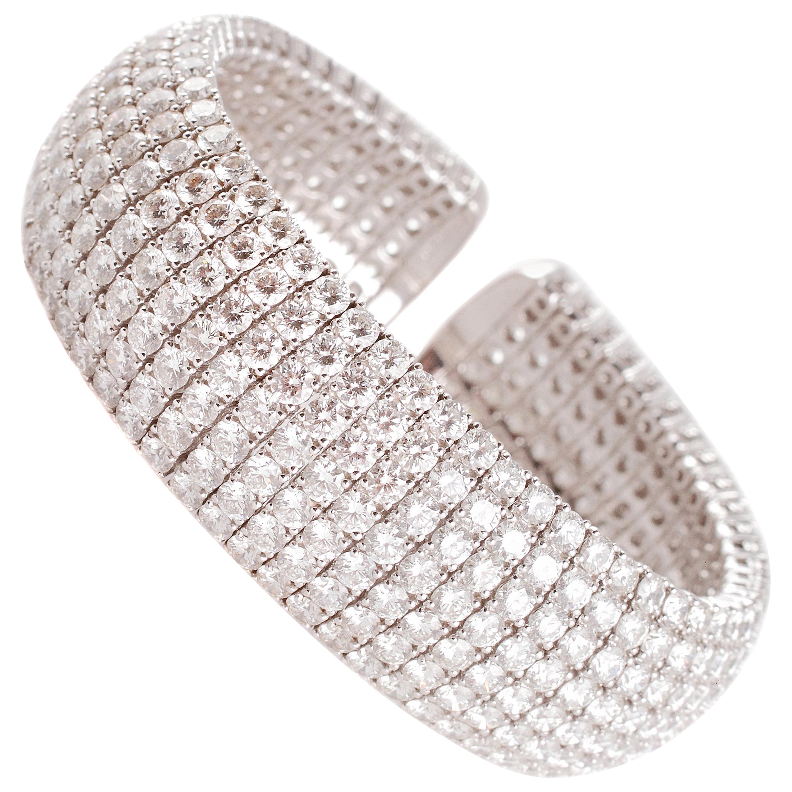 "Trident" 36.93 Carat Diamonds White Gold Bracelet