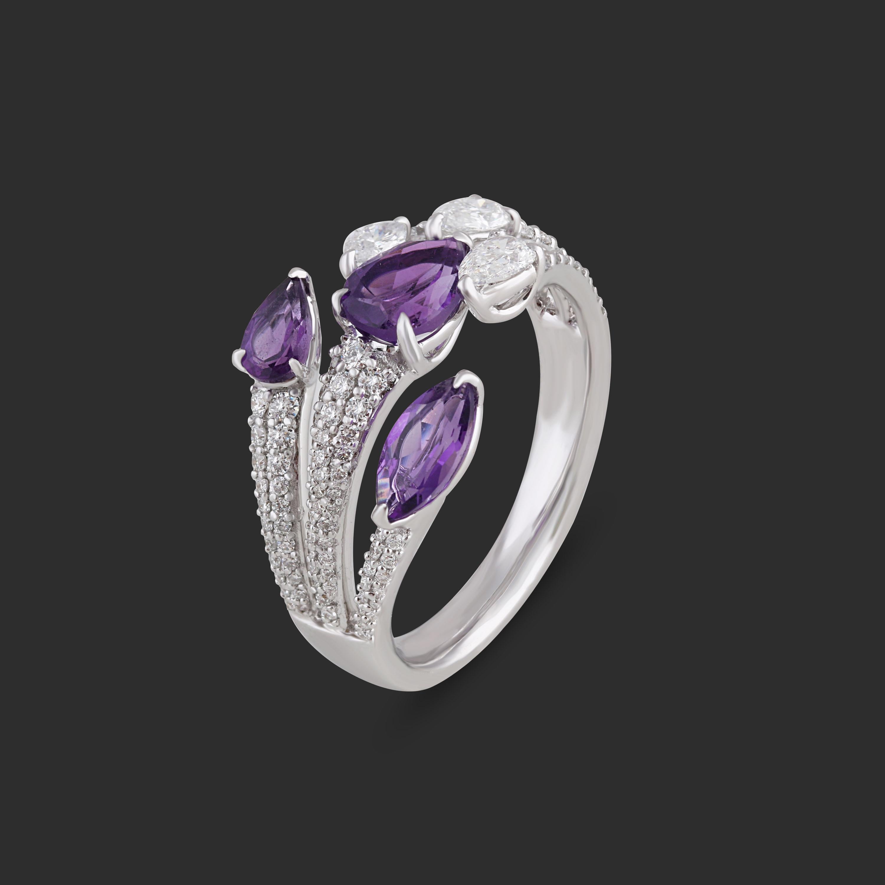 Studio Rêves Trident Amethyst and Diamonds Ring in 18 Karat Gold For Sale 2