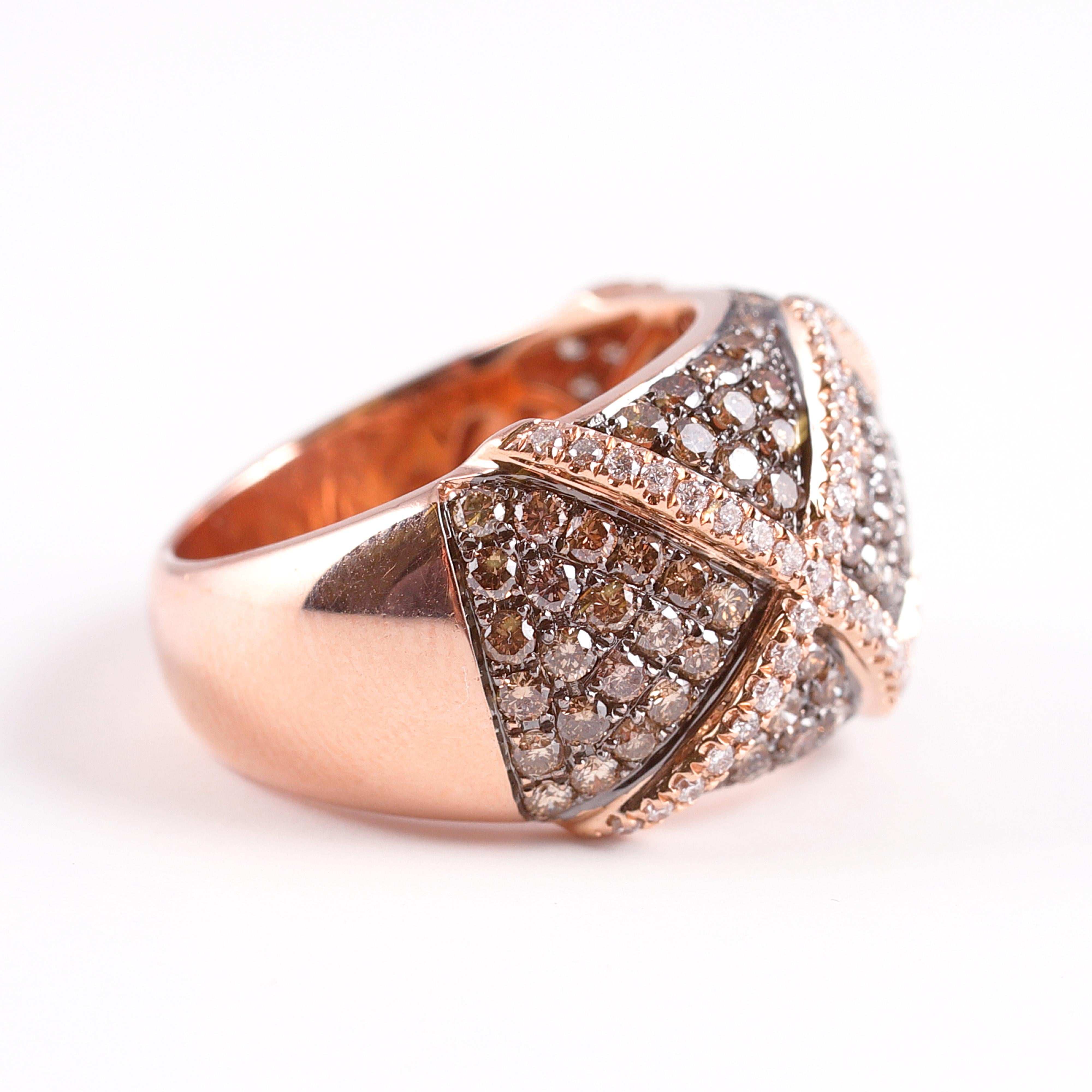 Round Cut Trident Chocolate and White Diamond Ring For Sale