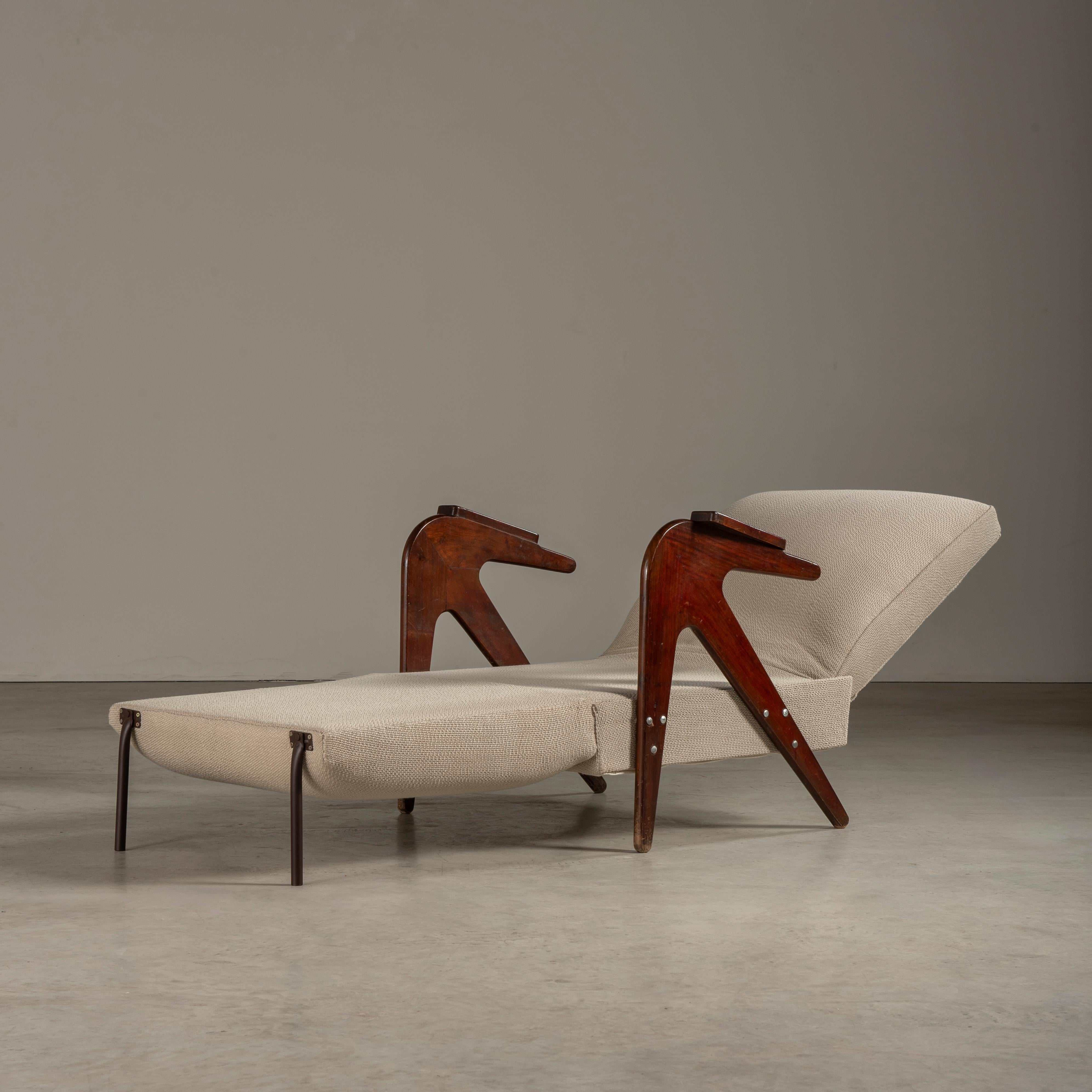 Tridente' Lounge Chair, von Móveis Drago, brasilianisches Mid-Century Modern Design im Zustand „Gut“ im Angebot in Sao Paulo, SP