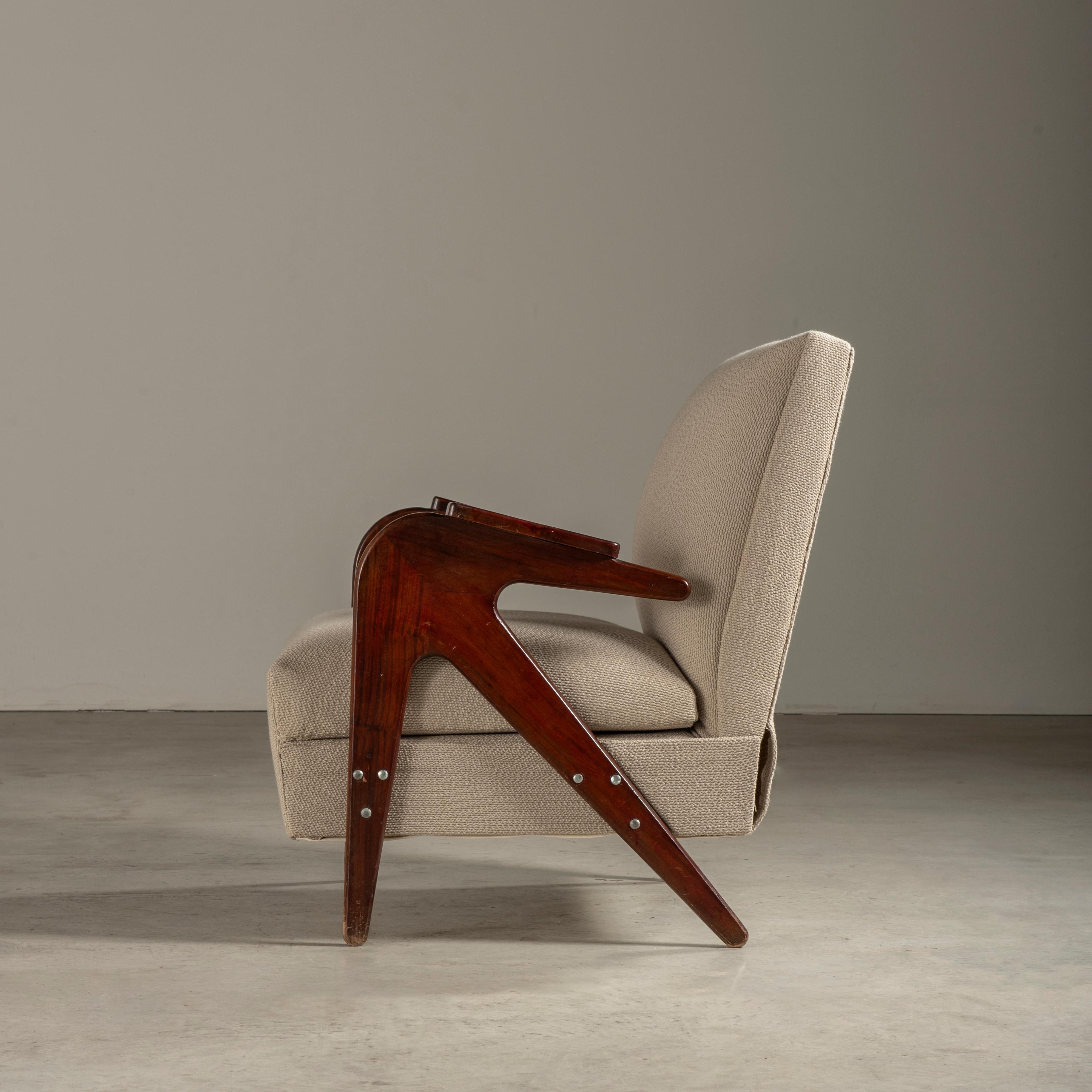 Tridente' Lounge Chair, von Móveis Drago, brasilianisches Mid-Century Modern Design im Angebot 1