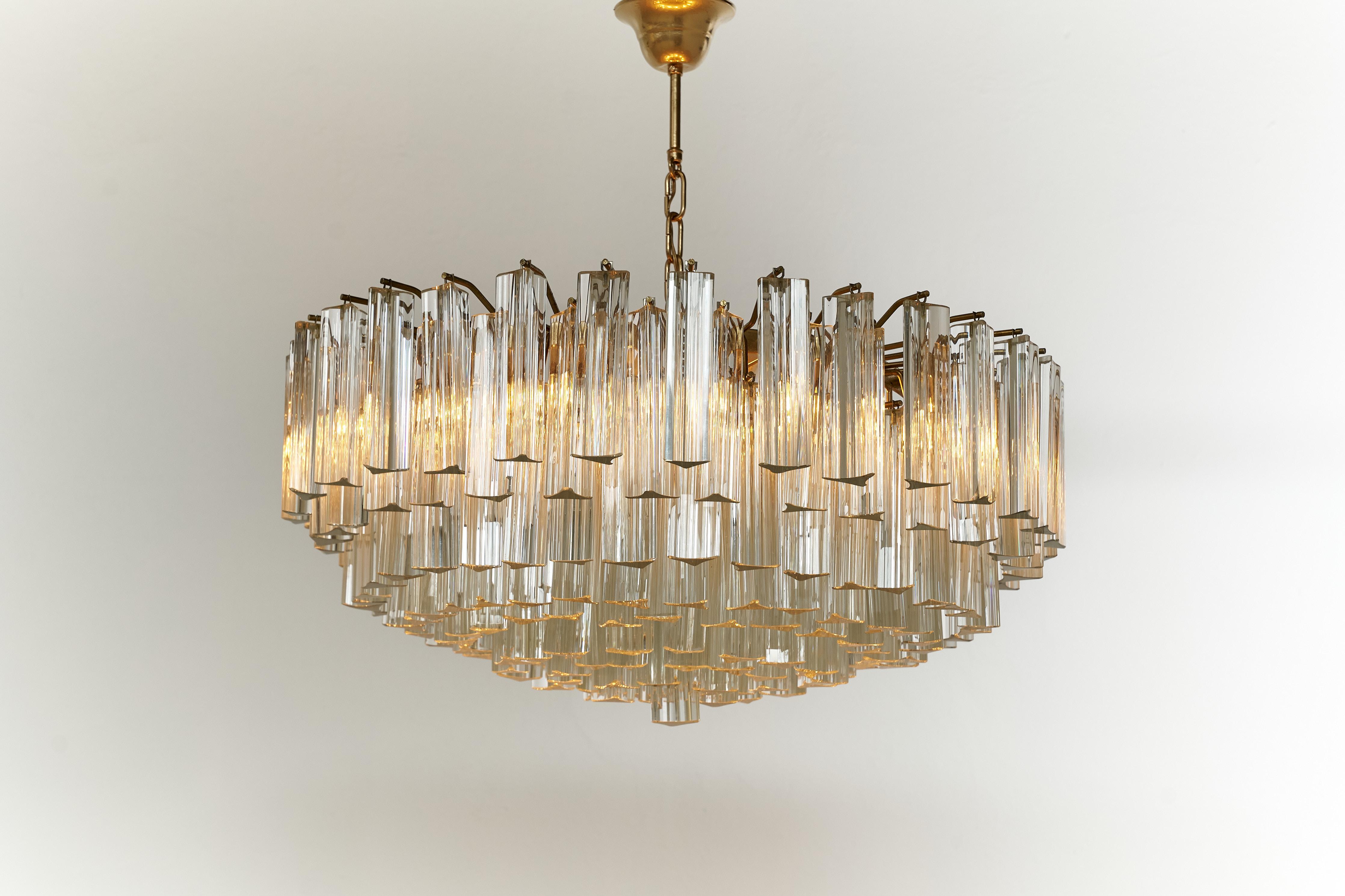 Triedri Chandelier in Murano Glass designed and manufactured by Venini In Good Condition In Melbourne, VIC
