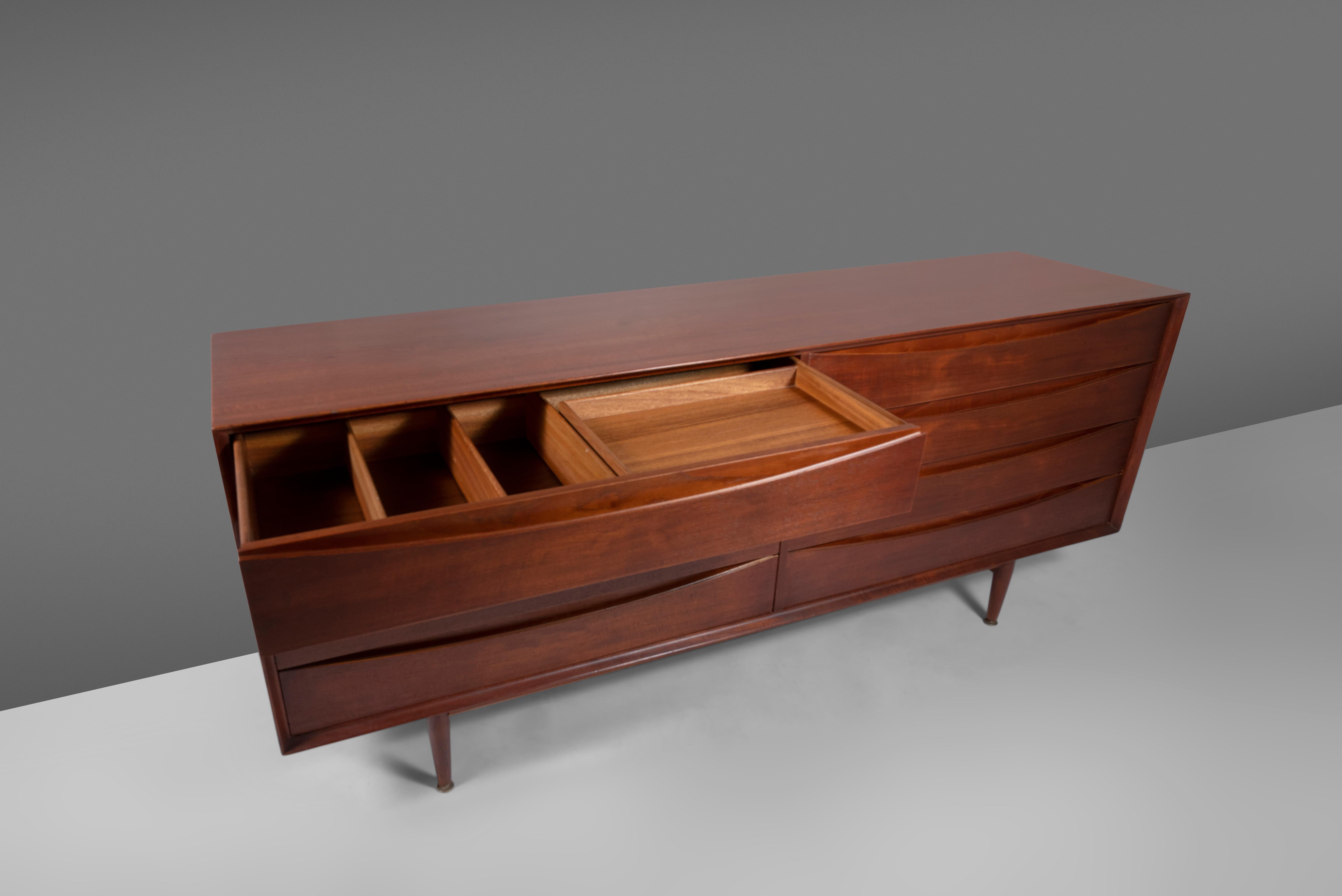 Danish Triennale Dresser / Credenza Model L-32-6 by Arne Vodder for Sibast, c. 1950s For Sale