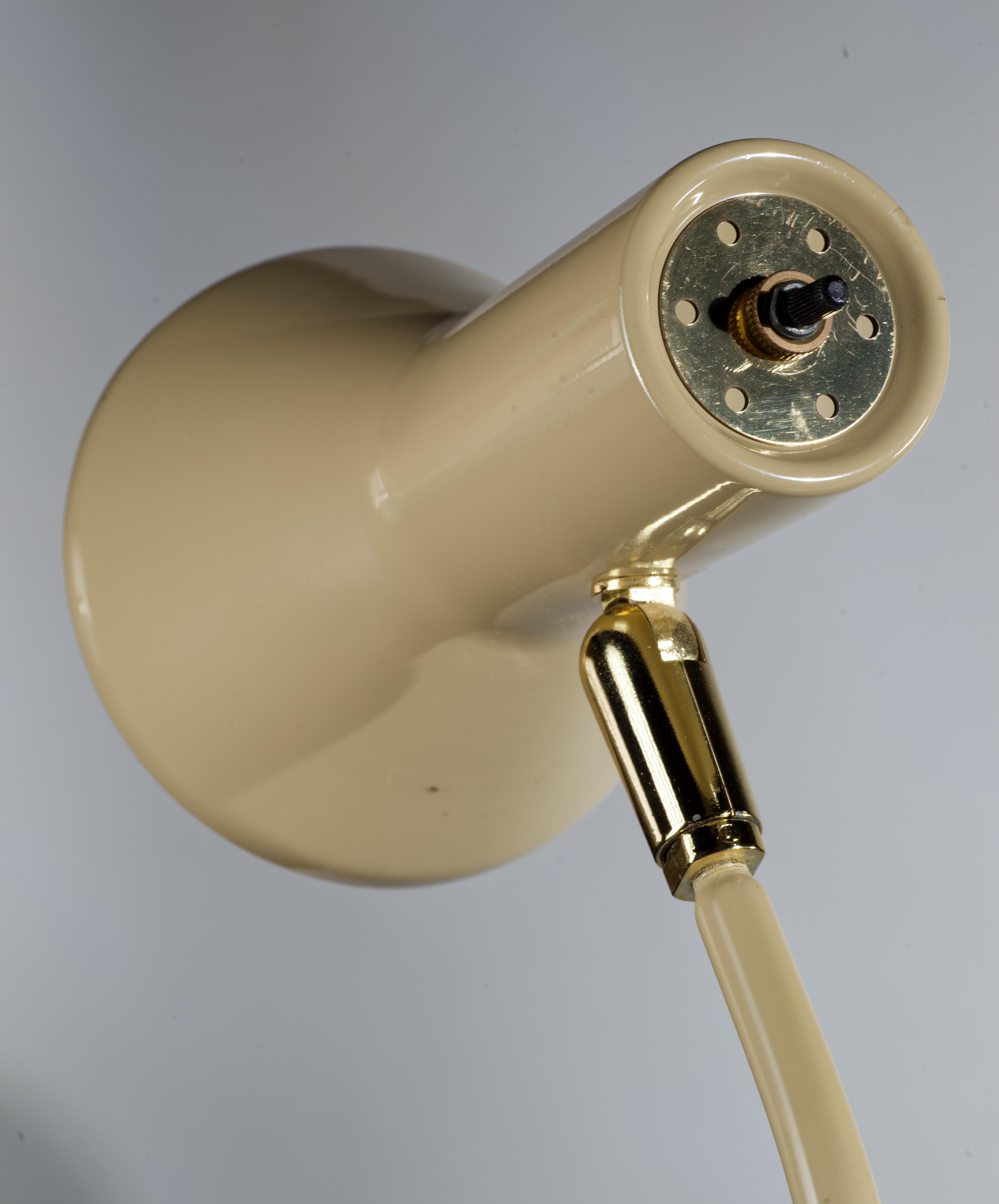 Triennale Floor Lamp Attributed to Gerald Thurston for Lightolier, 1960s For Sale 4