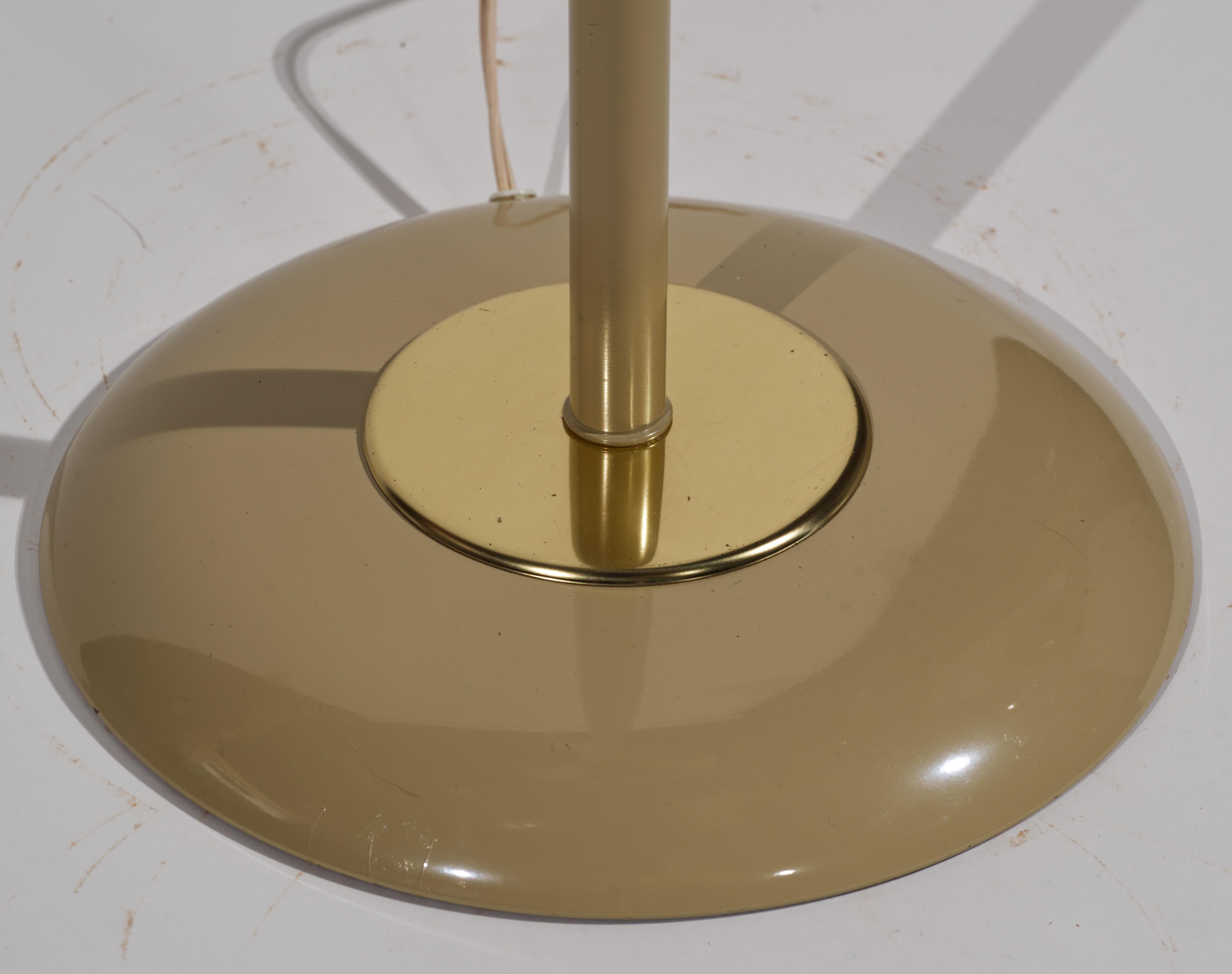 Triennale Floor Lamp Attributed to Gerald Thurston for Lightolier, 1960s For Sale 6