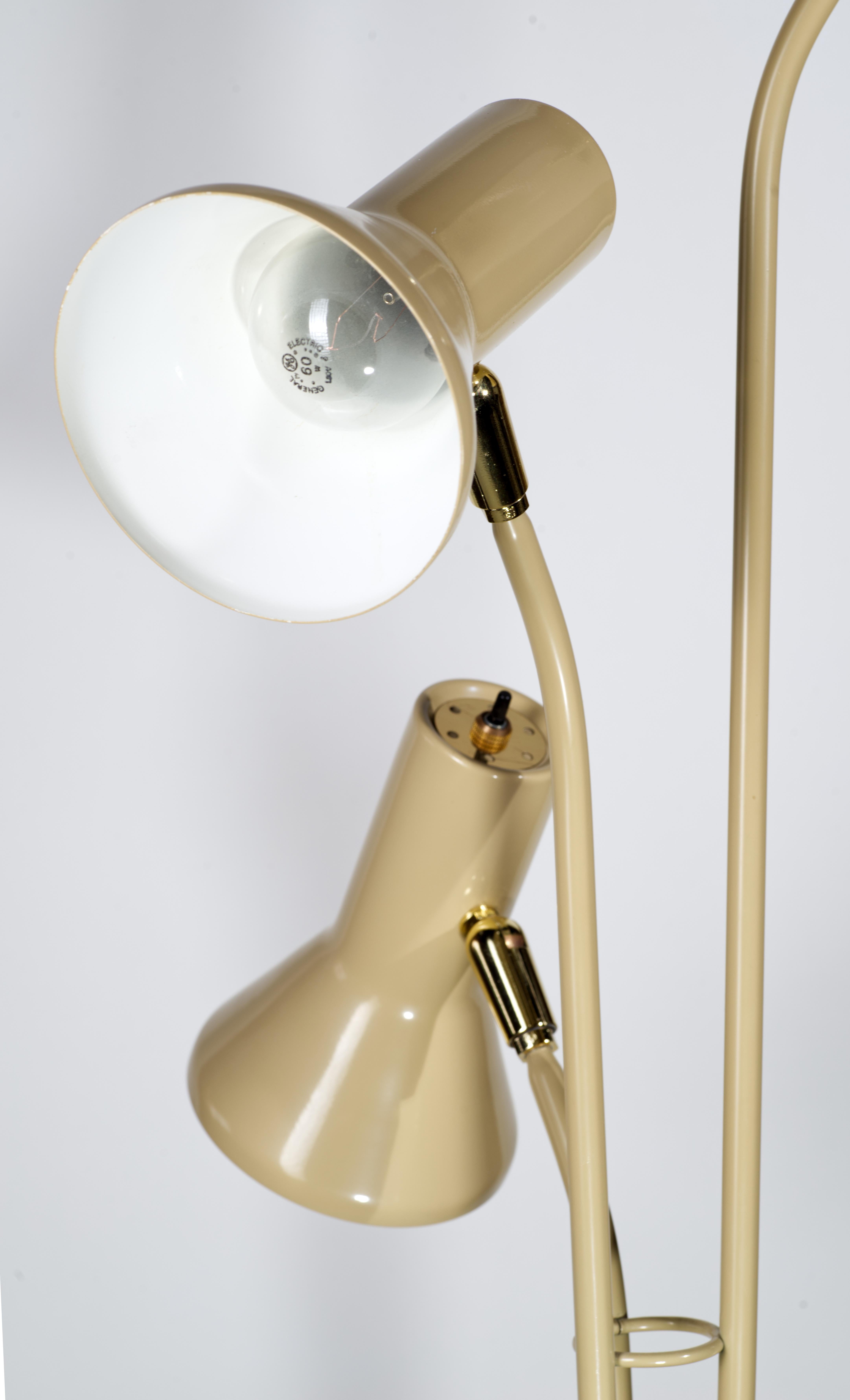 Triennale Floor Lamp Attributed to Gerald Thurston for Lightolier, 1960s For Sale 1