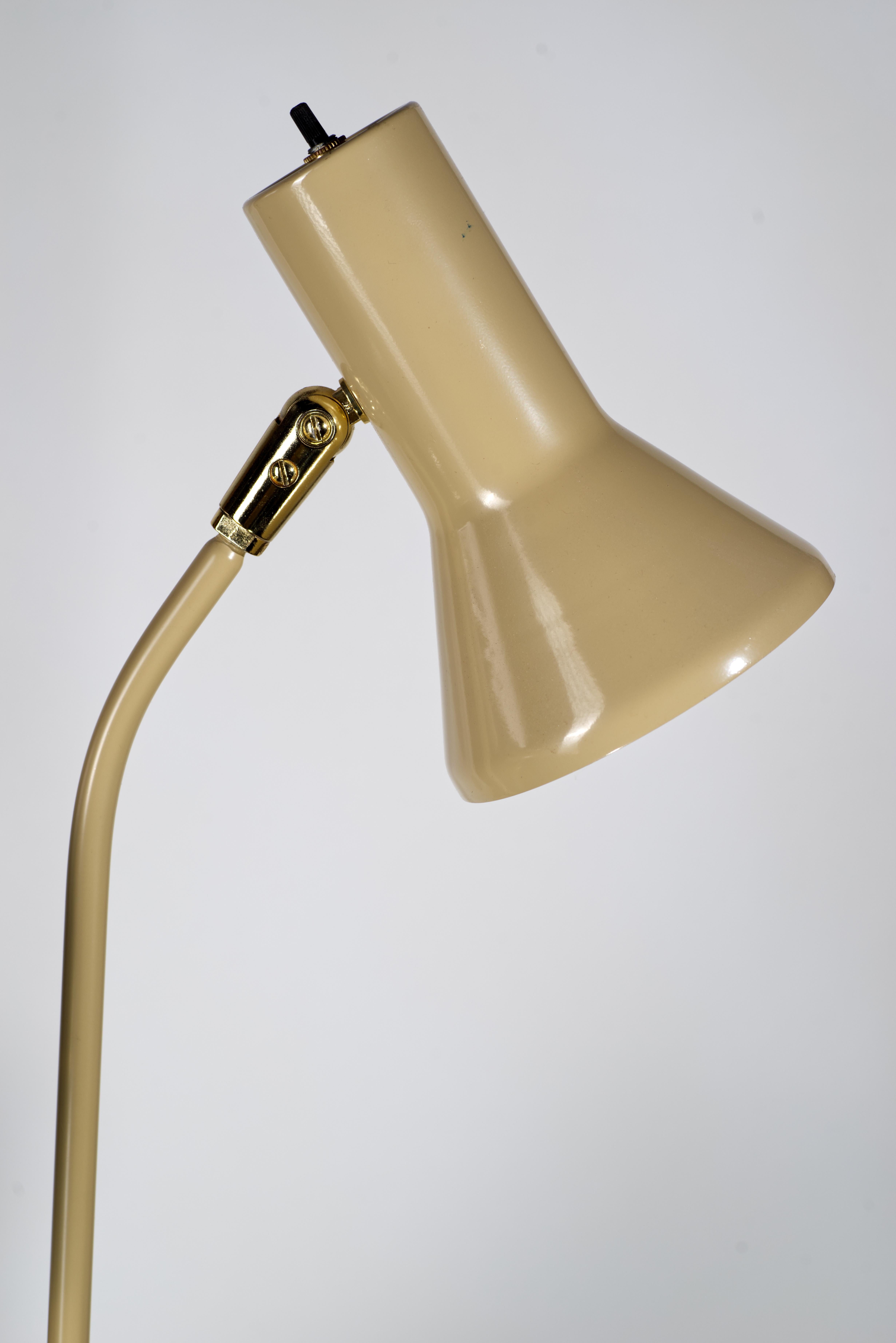 Triennale Floor Lamp Attributed to Gerald Thurston for Lightolier, 1960s For Sale 2