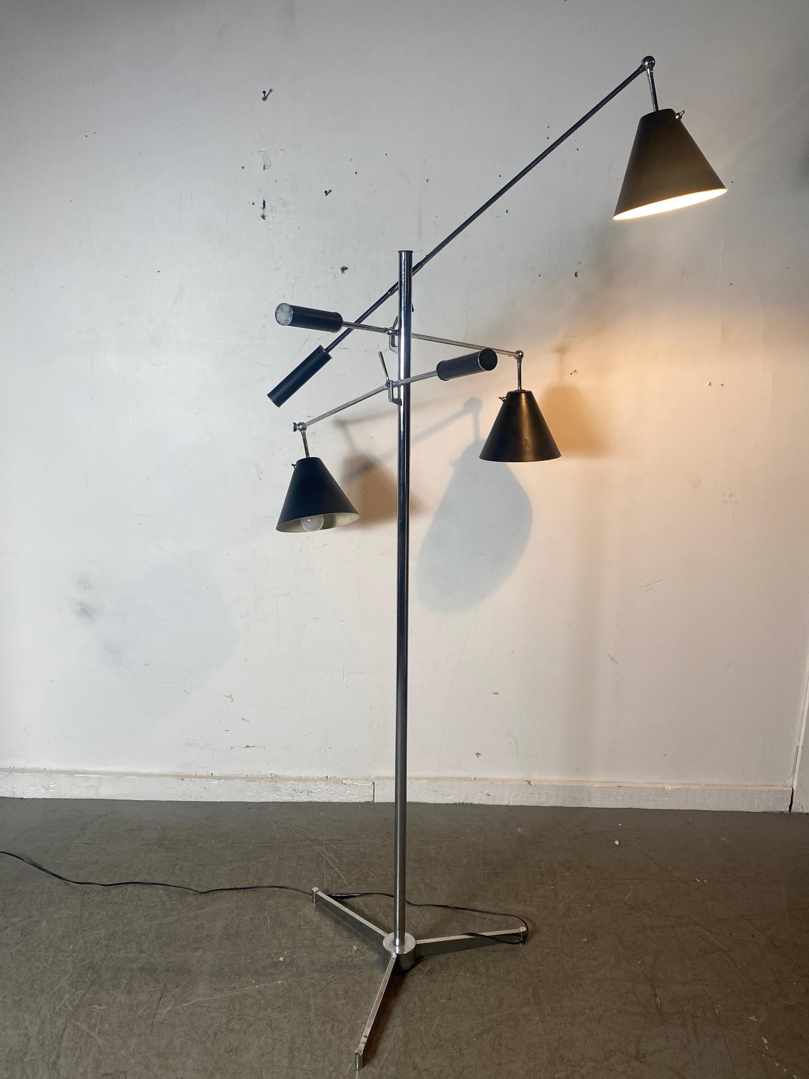 Triennale Polished Chrom Floor Lamp Arredoluce, Triennale Angelo Lelli, Italy In Good Condition For Sale In Buffalo, NY