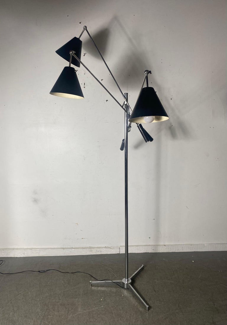 Triennale Polished Chrom Floor Lamp Arredoluce, Triennale Angelo Lelli, Italy For Sale 1