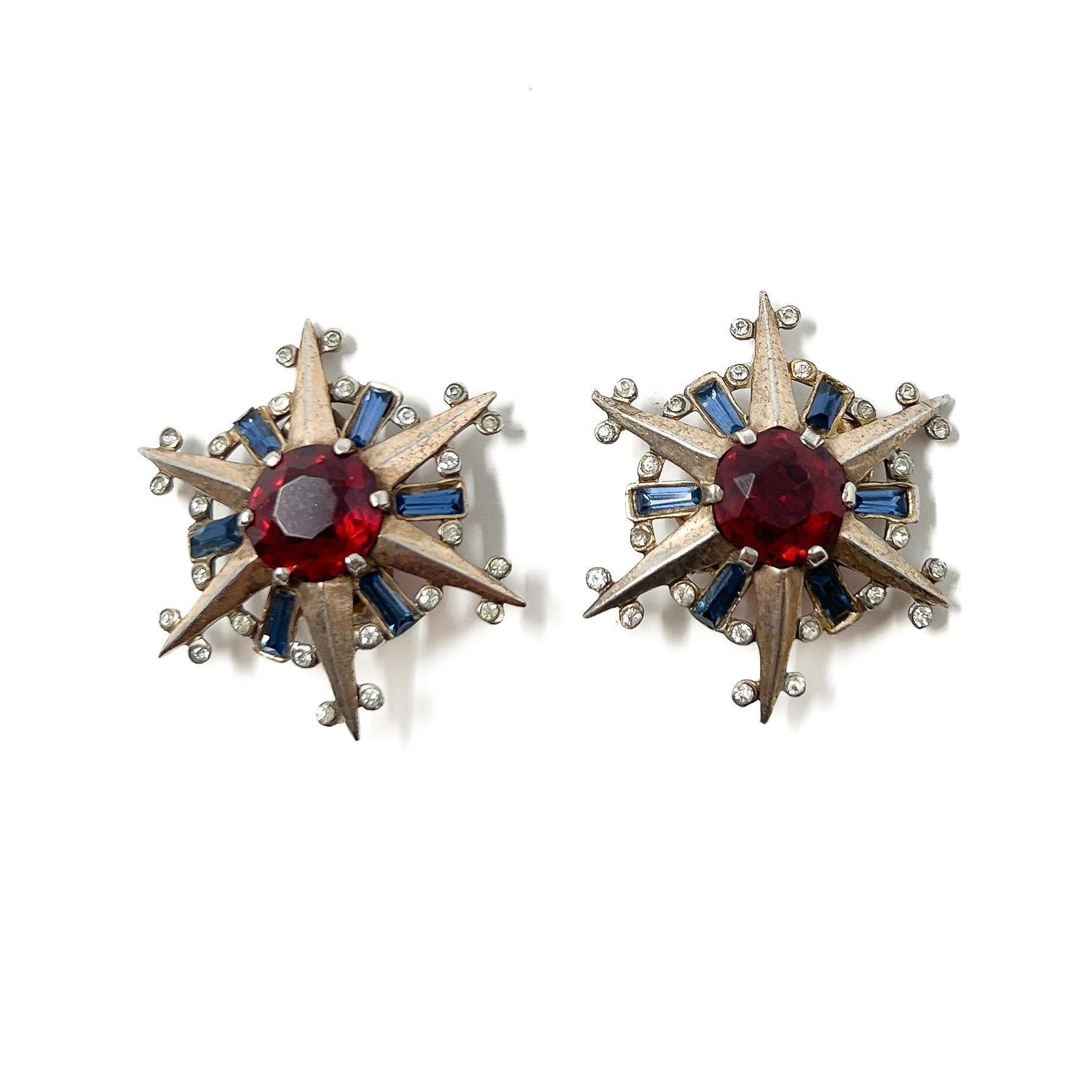 Trifari 1944 Conjunto de Broche y Pendientes Estrella Vintage de Plata de Ley Chapada en Oro en venta 7