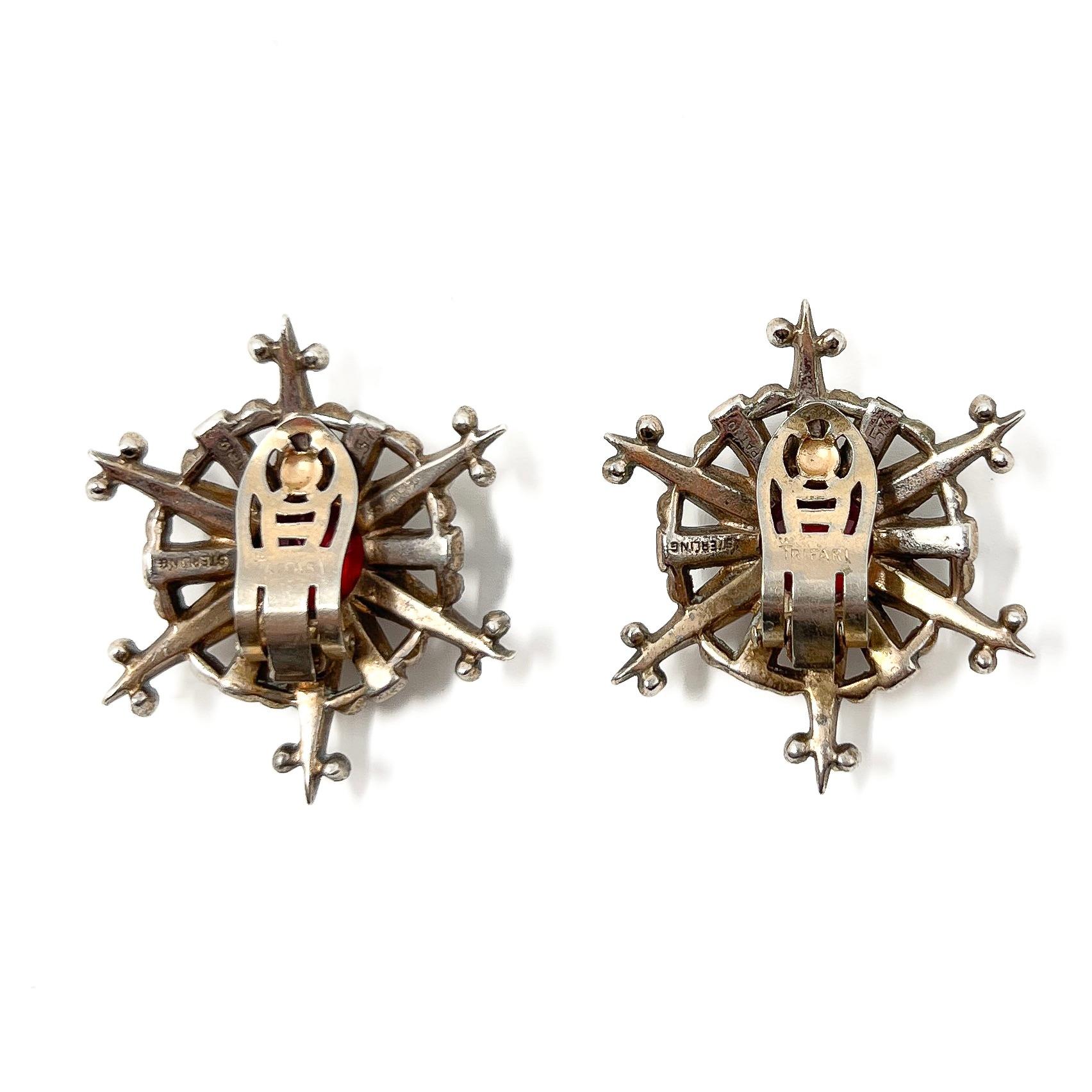 Trifari 1944 Conjunto de Broche y Pendientes Estrella Vintage de Plata de Ley Chapada en Oro en venta 11