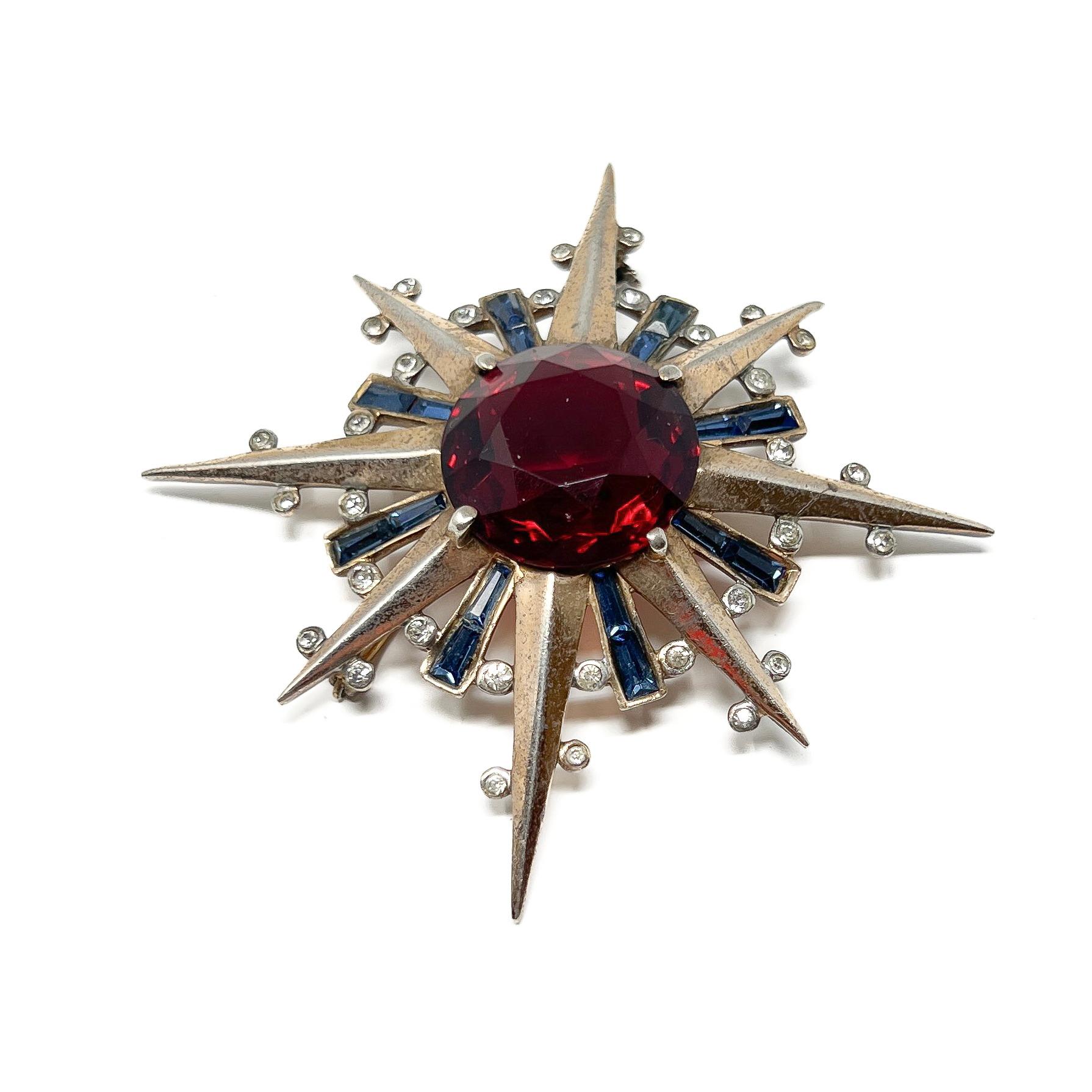 Trifari 1944 Conjunto de Broche y Pendientes Estrella Vintage de Plata de Ley Chapada en Oro en venta 4